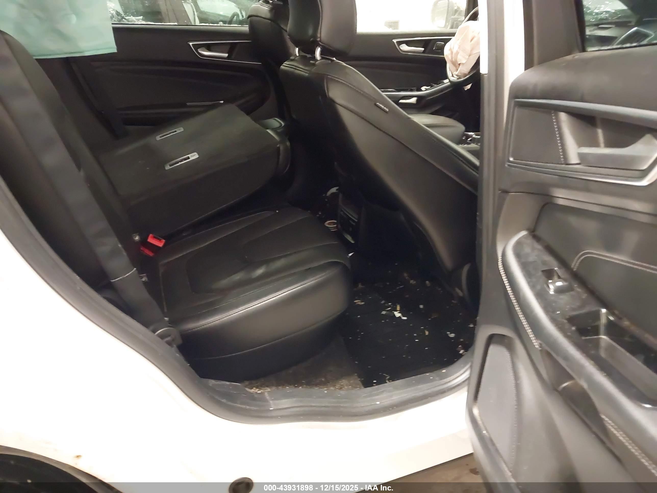 FORD EDGE image 8