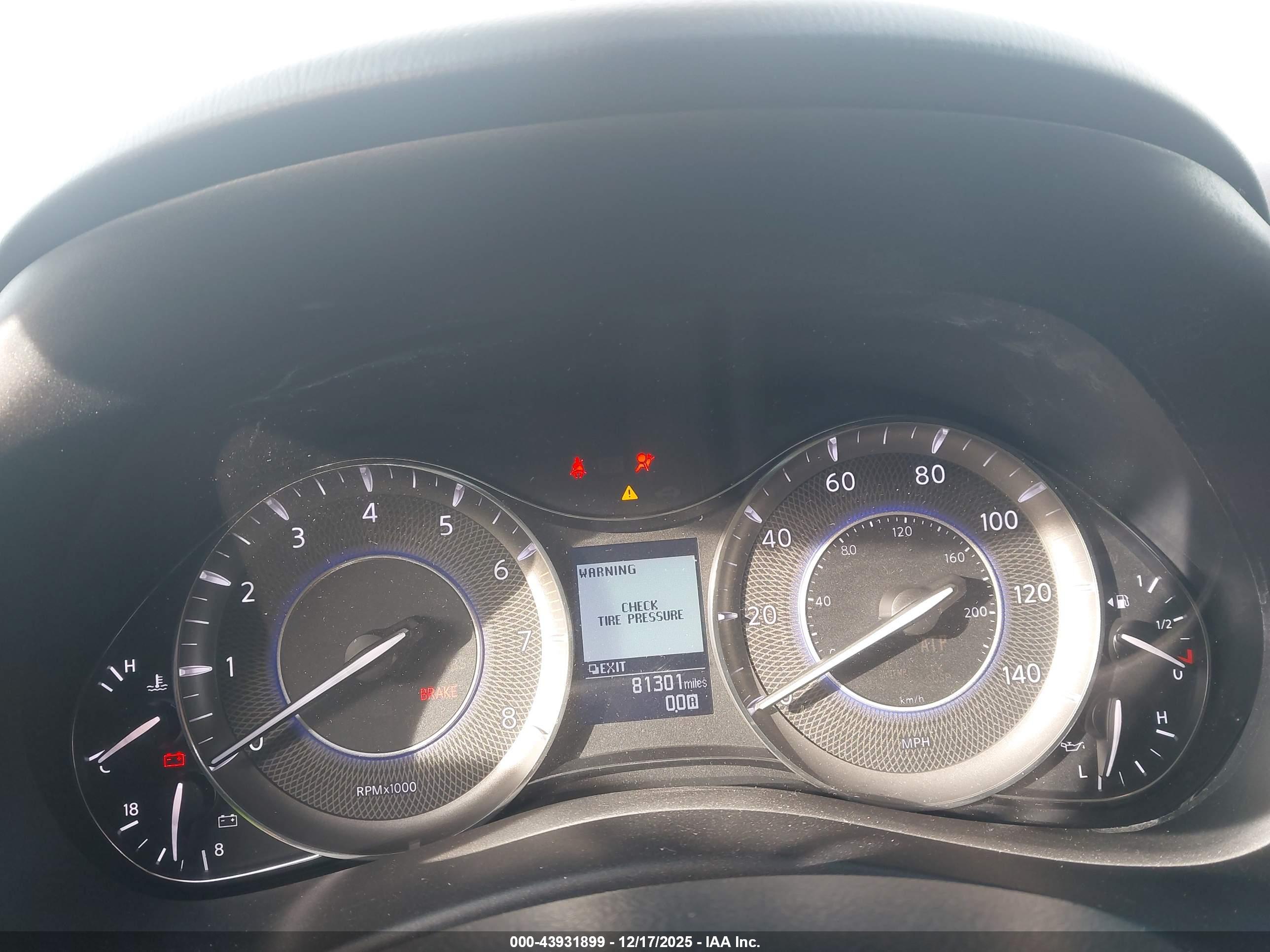 INFINITI QX80 image 7