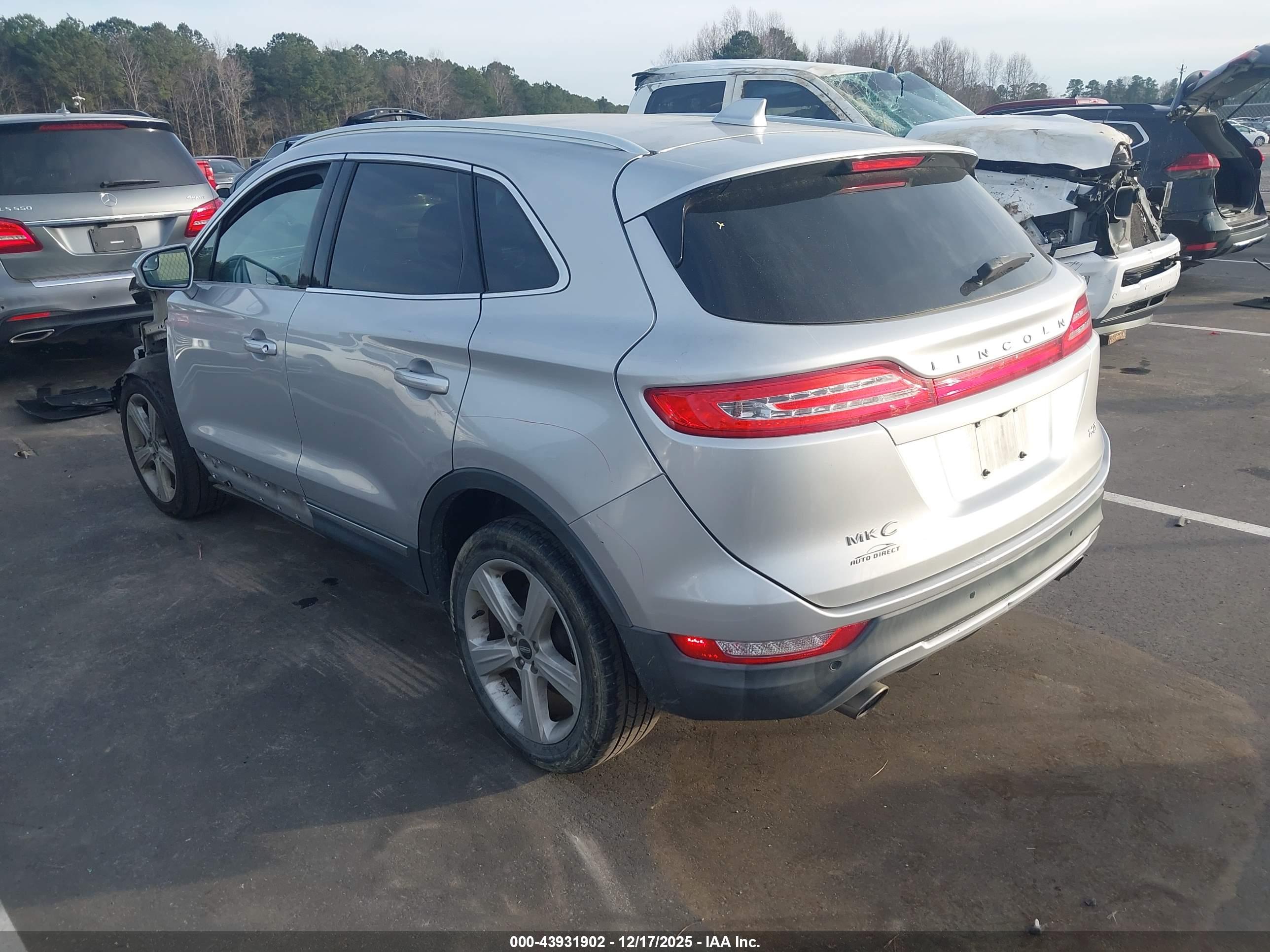 LINCOLN MKC image 3