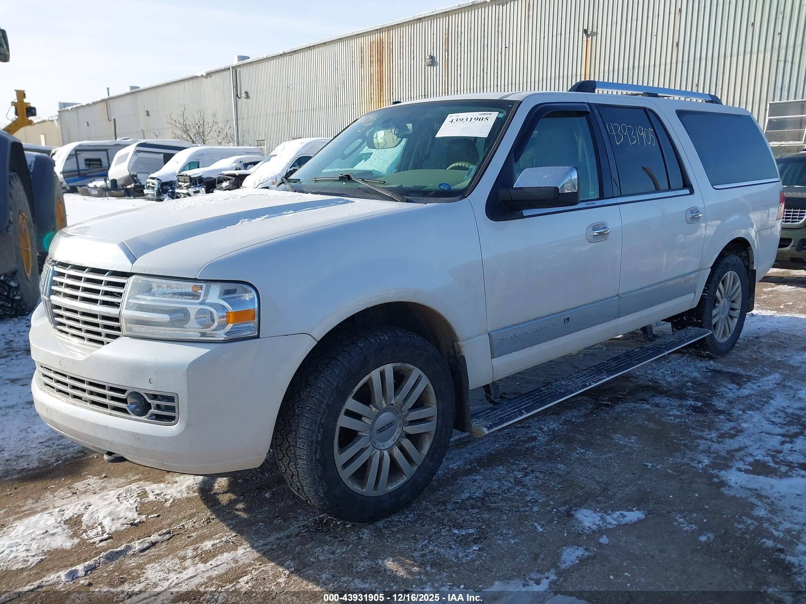 LINCOLN NAVIGATOR image 2