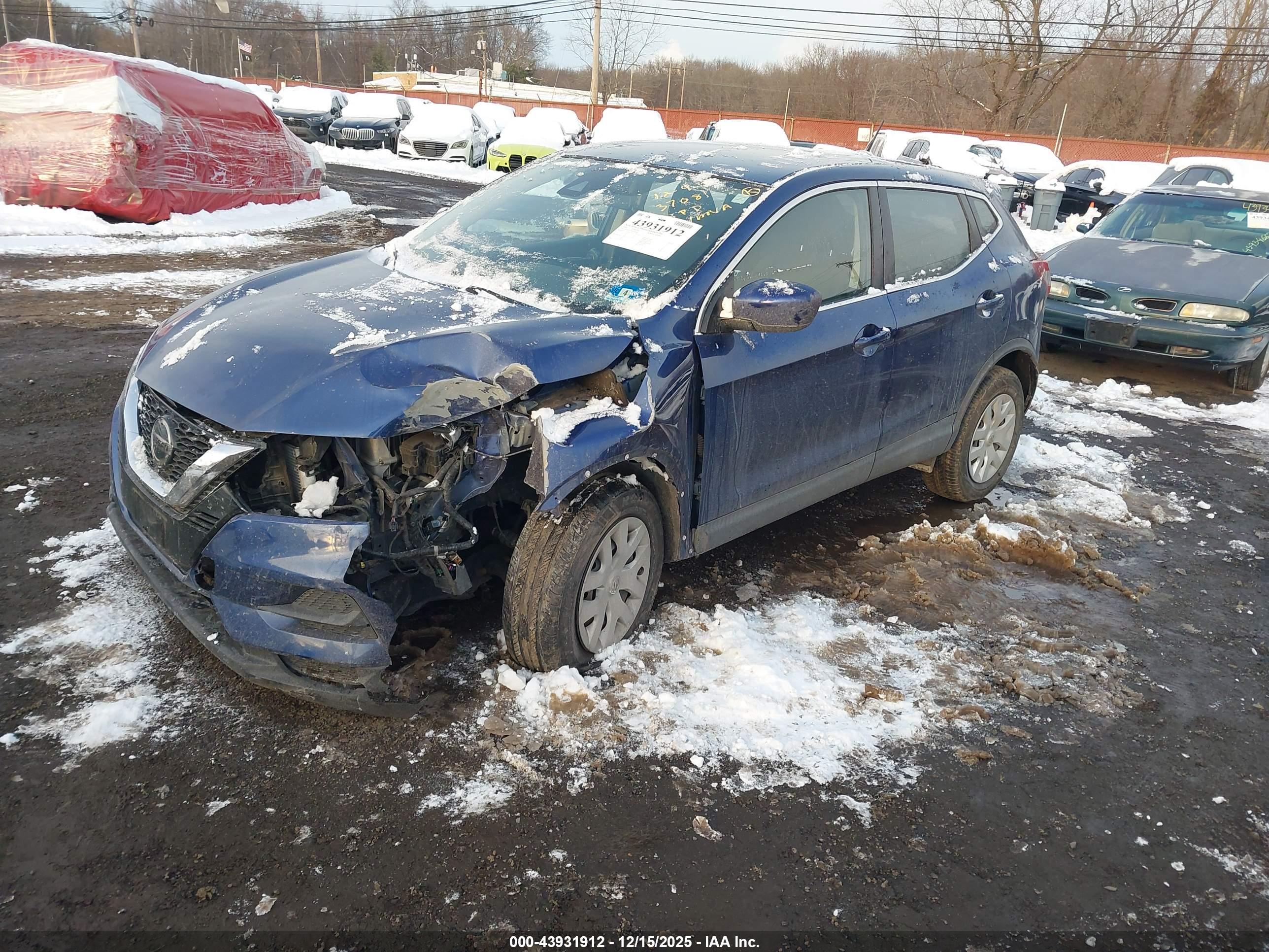 NISSAN ROGUE image 2
