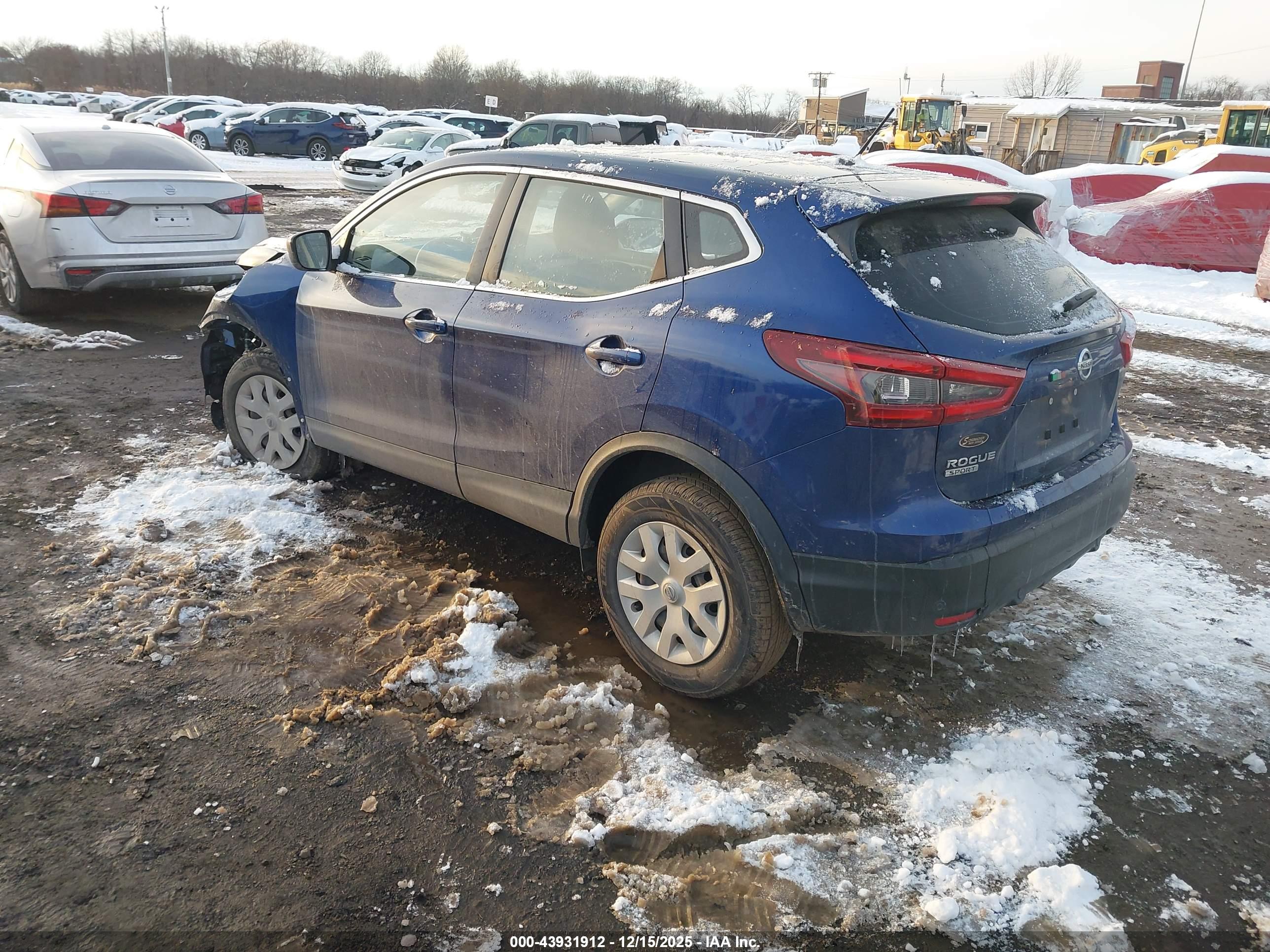 NISSAN ROGUE image 3