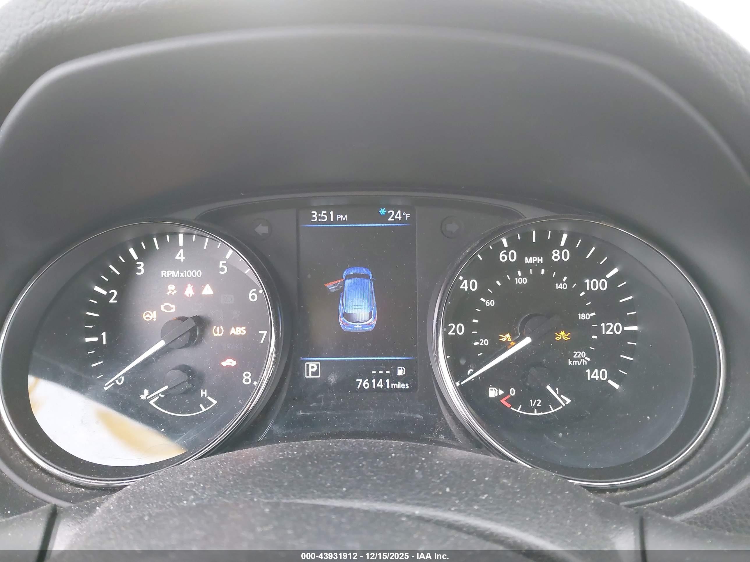 NISSAN ROGUE image 7
