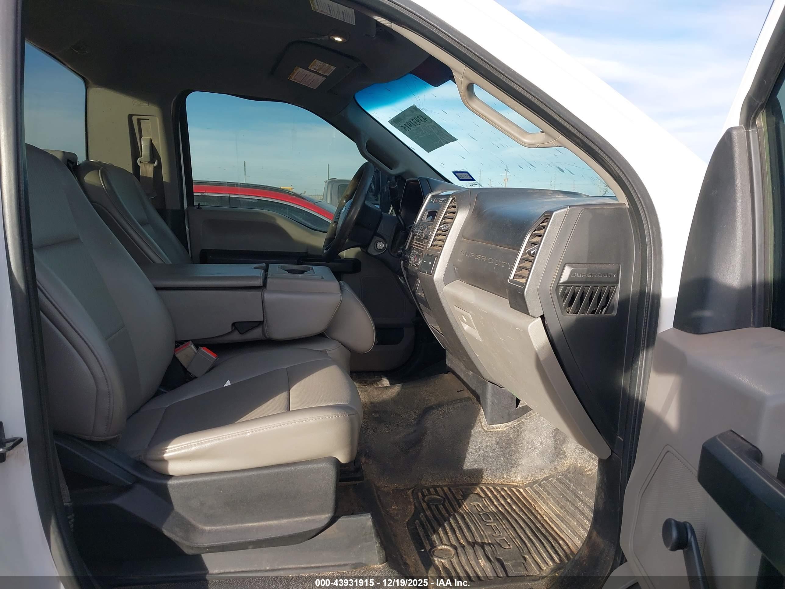 FORD F-250 image 5