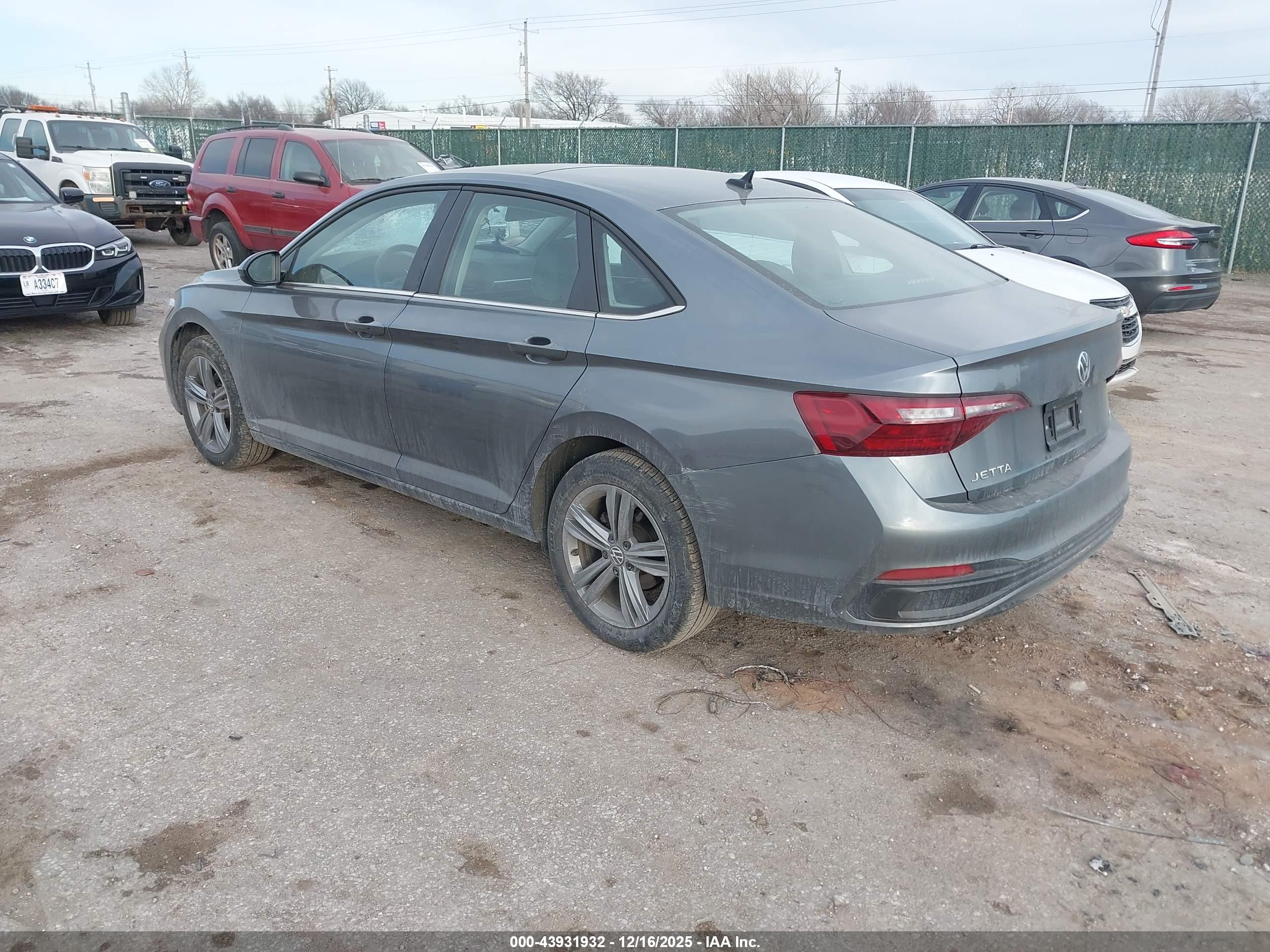 VOLKSWAGEN JETTA image 3