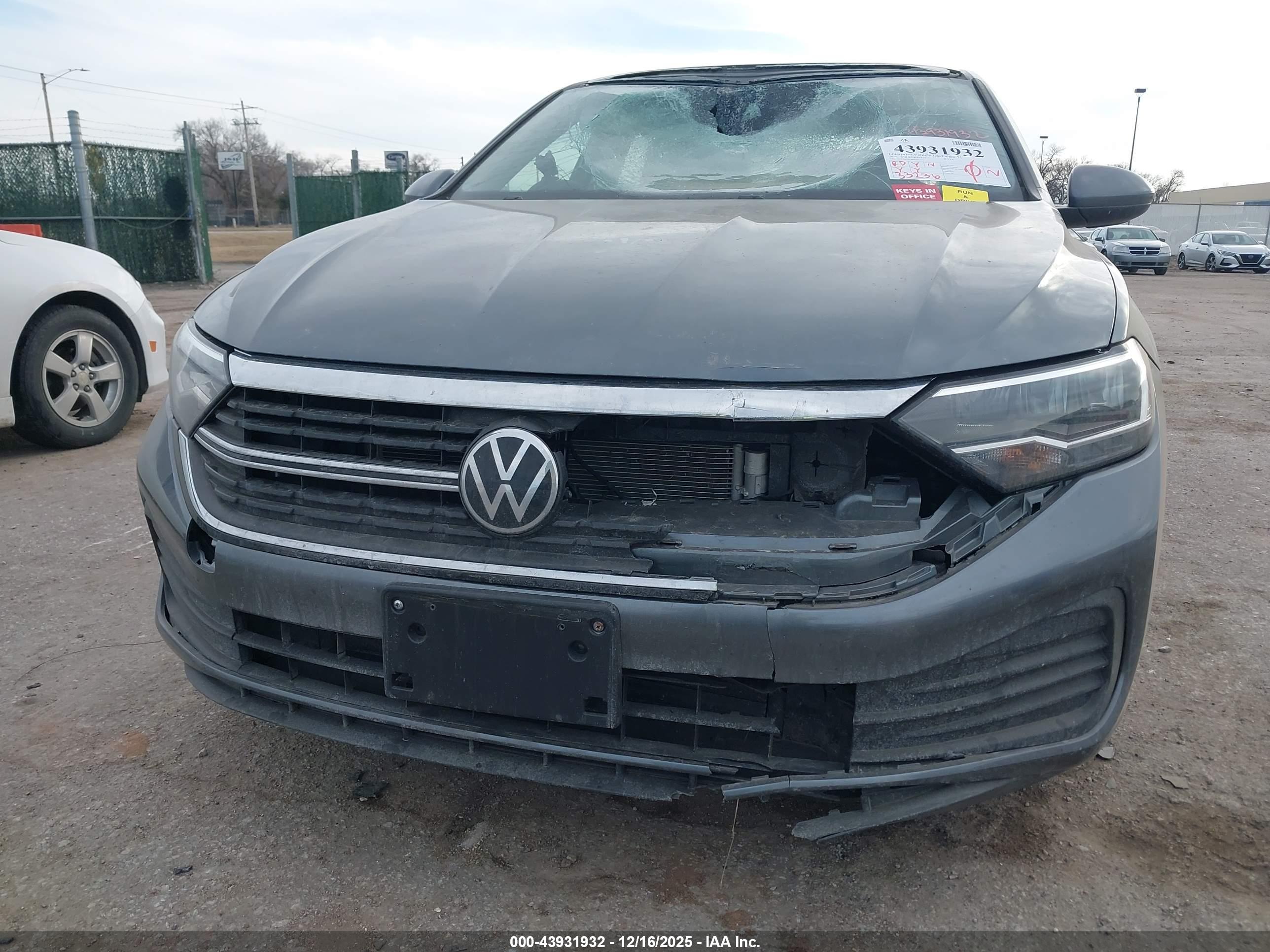 VOLKSWAGEN JETTA image 6