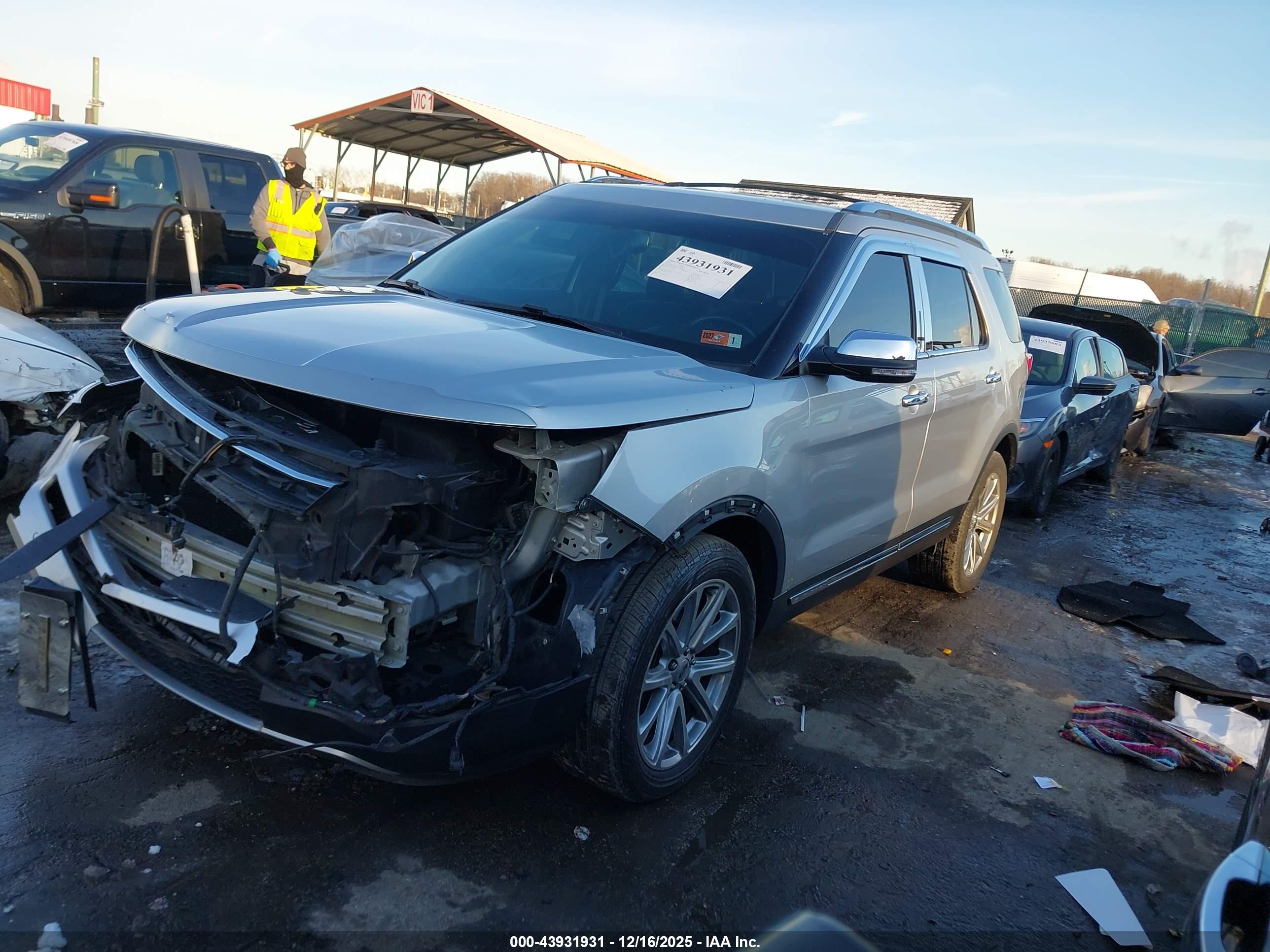 FORD EXPLORER image 2