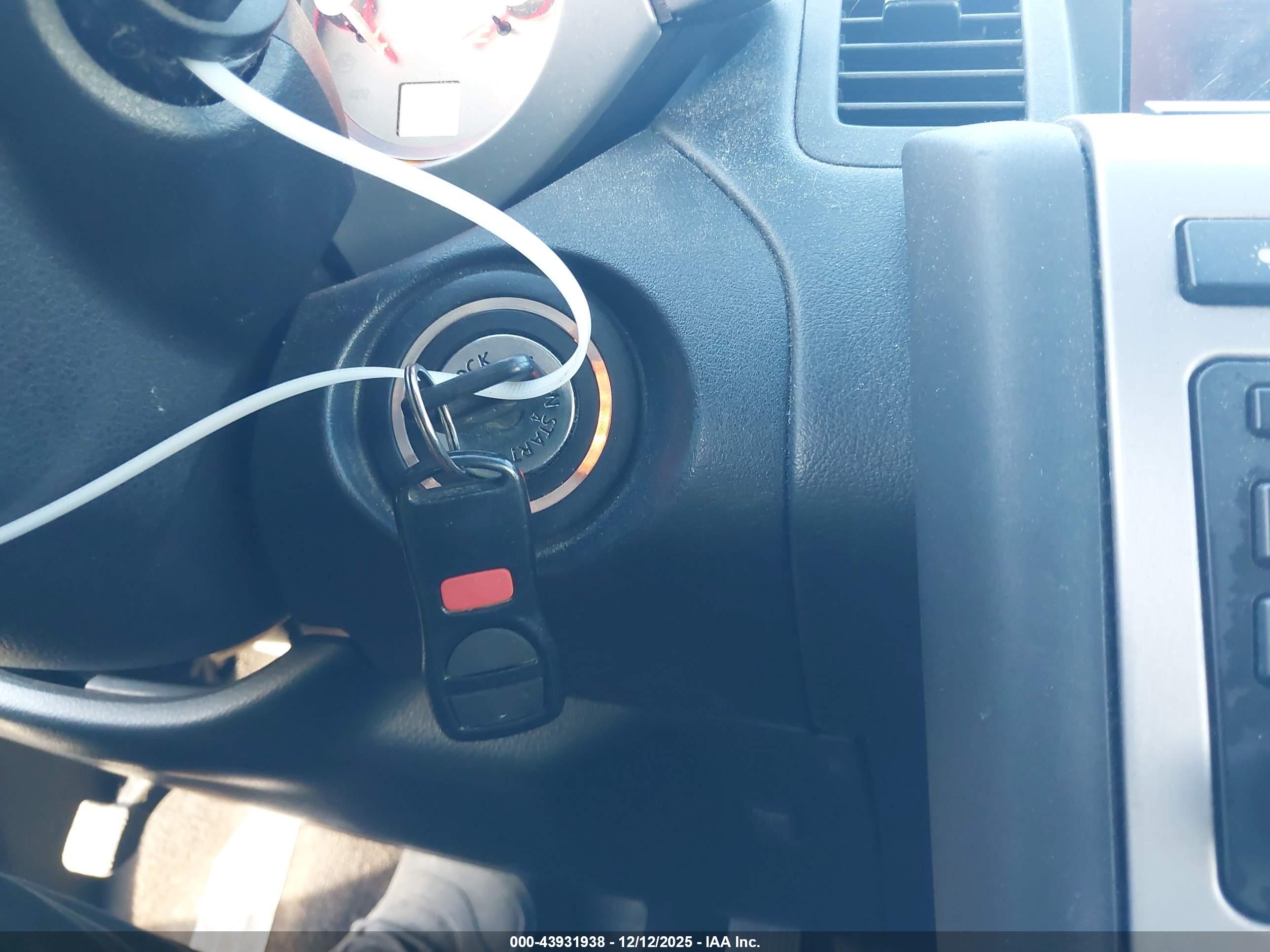 NISSAN MURANO image 11