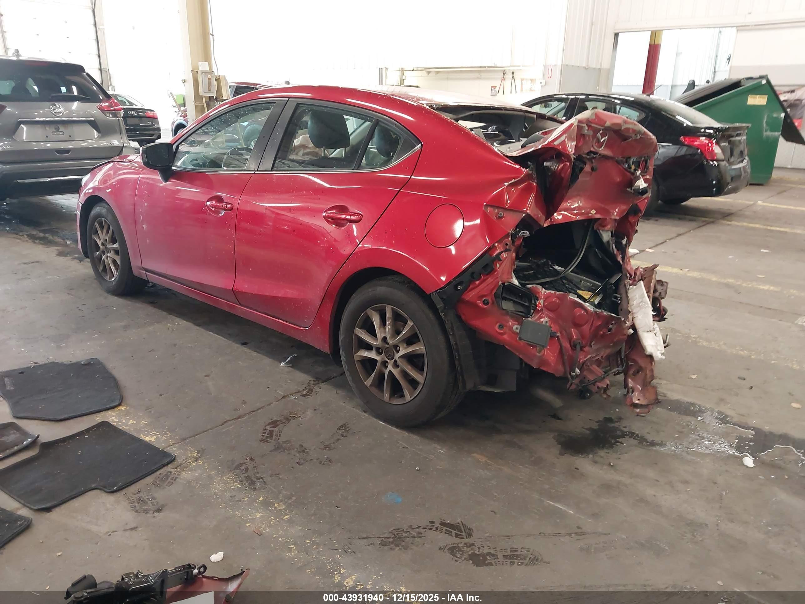 MAZDA MAZDA3 image 3