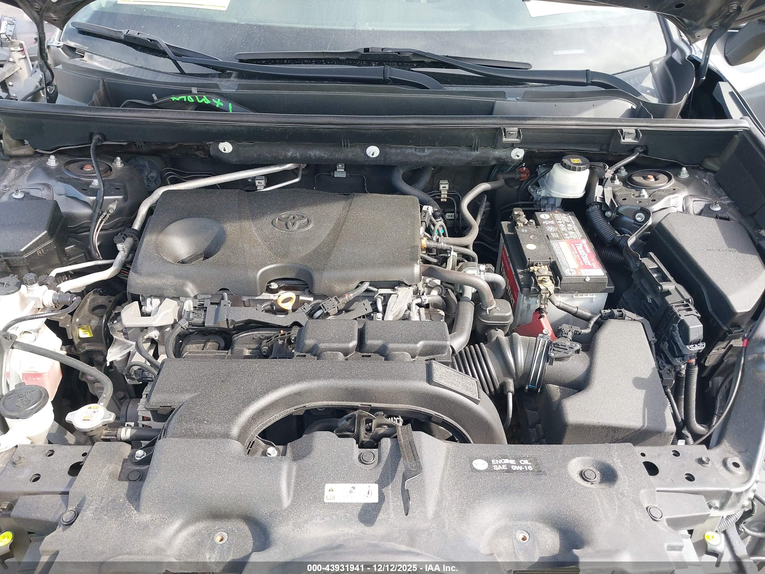 TOYOTA RAV4 image 10