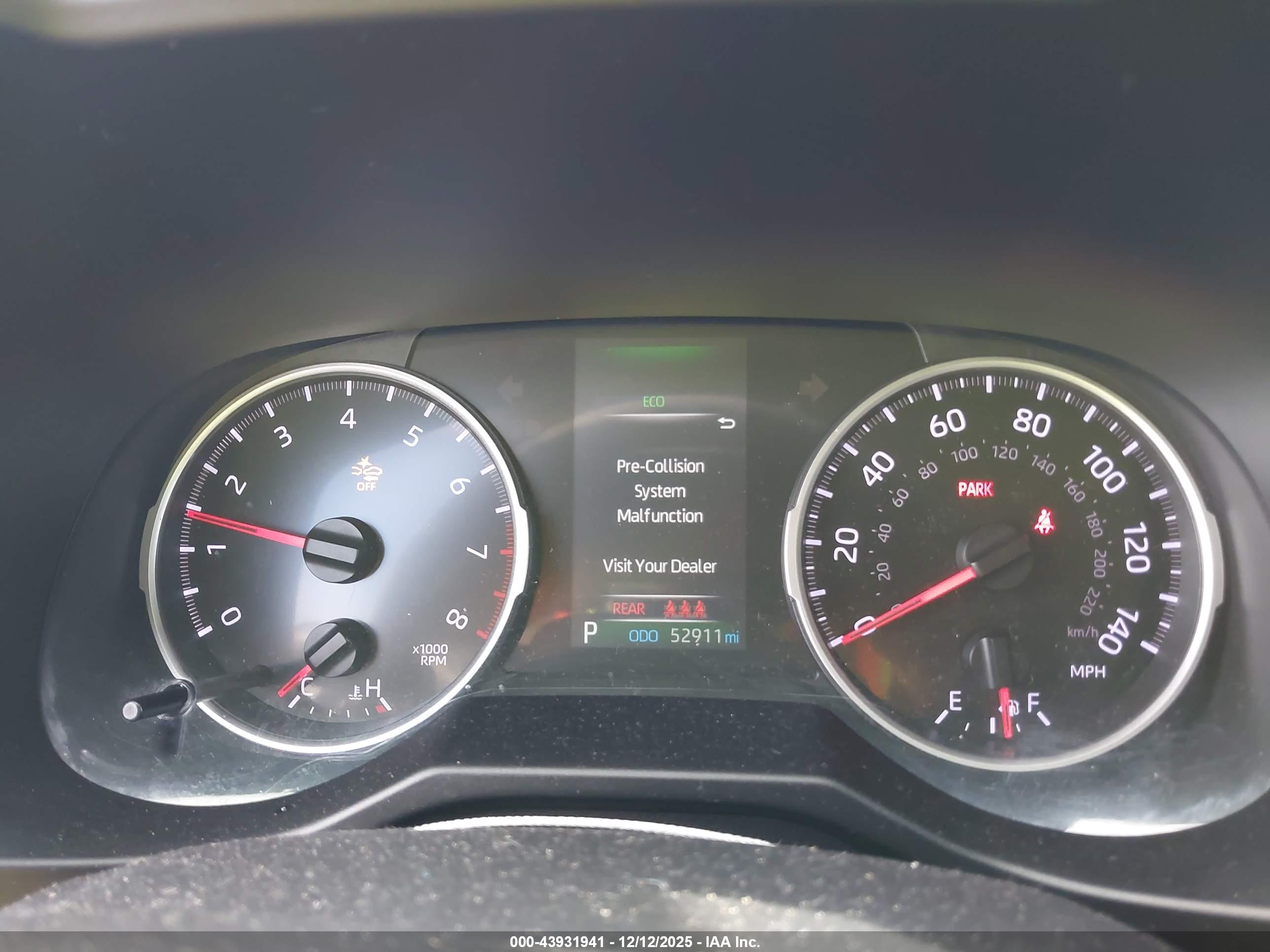 TOYOTA RAV4 image 7