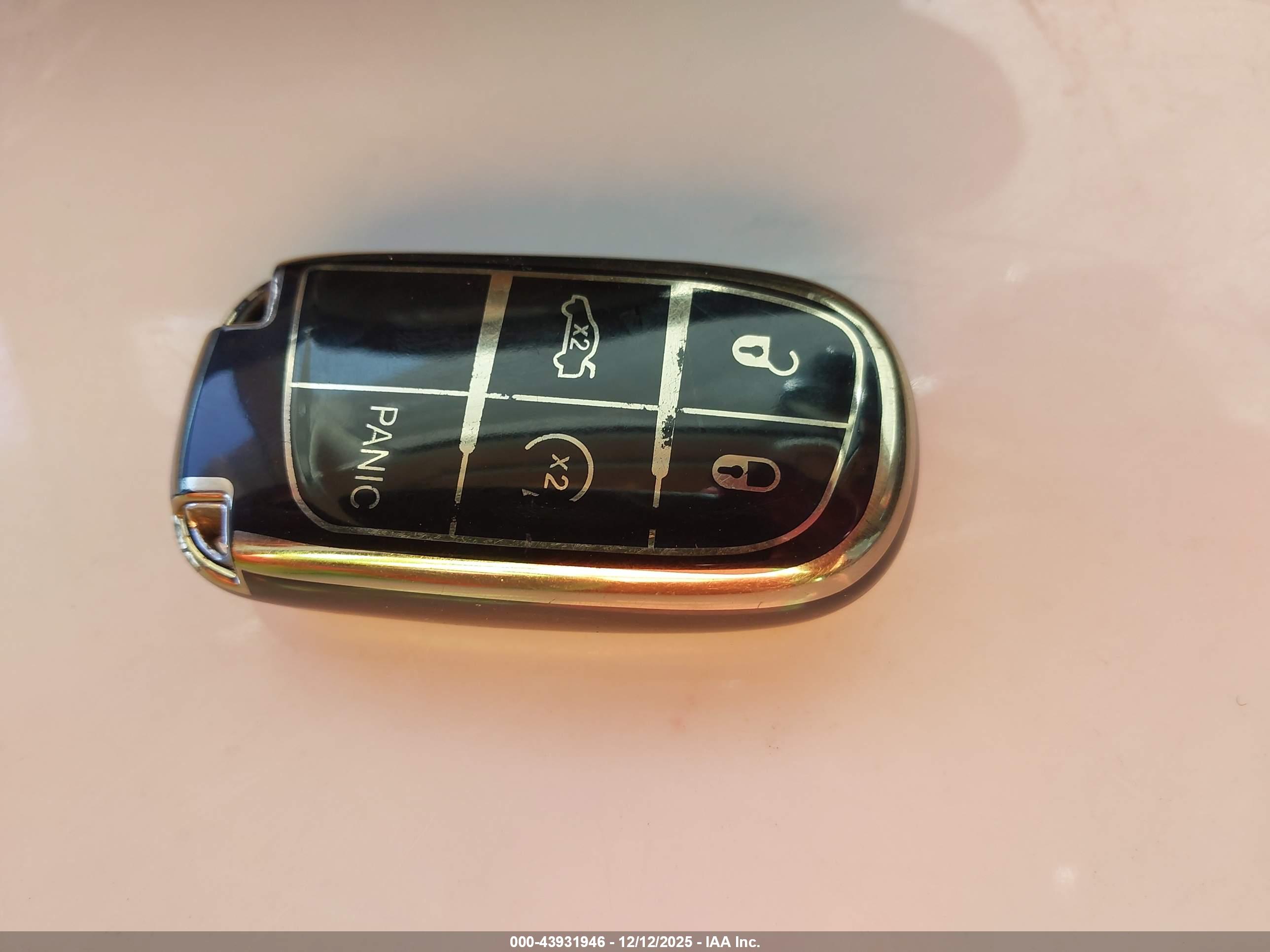 JEEP CHEROKEE image 11