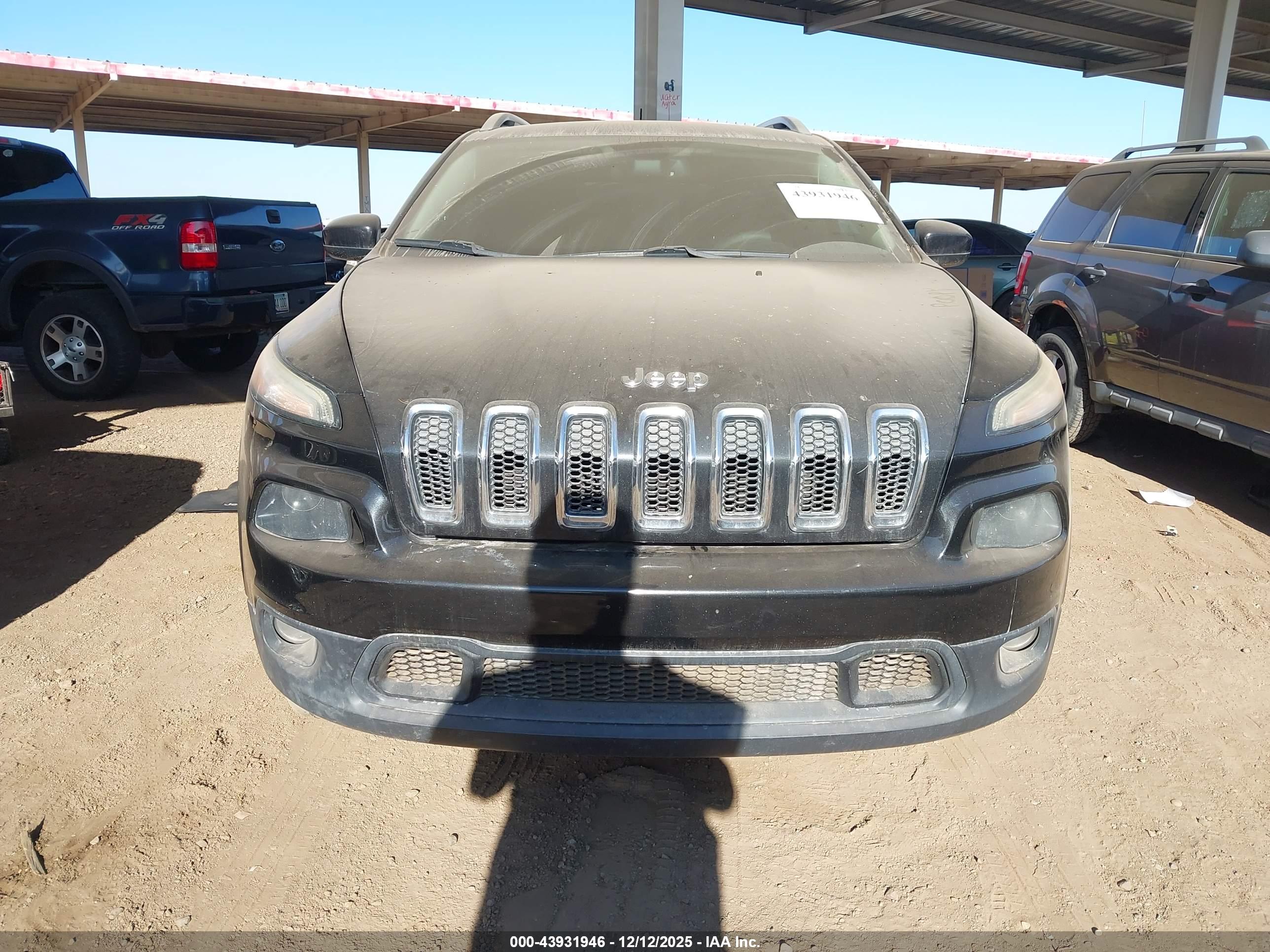 JEEP CHEROKEE image 6