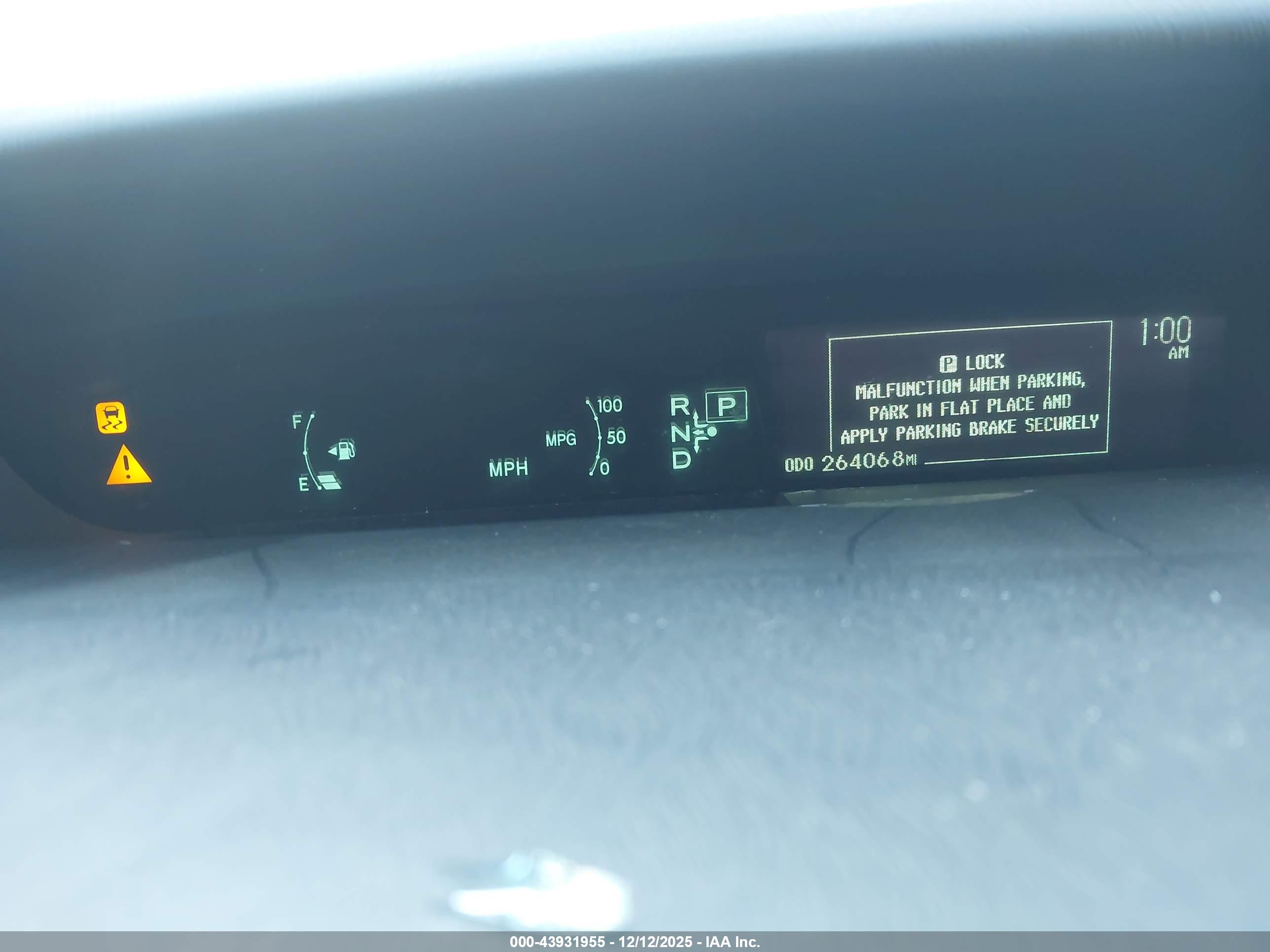 TOYOTA PRIUS image 7