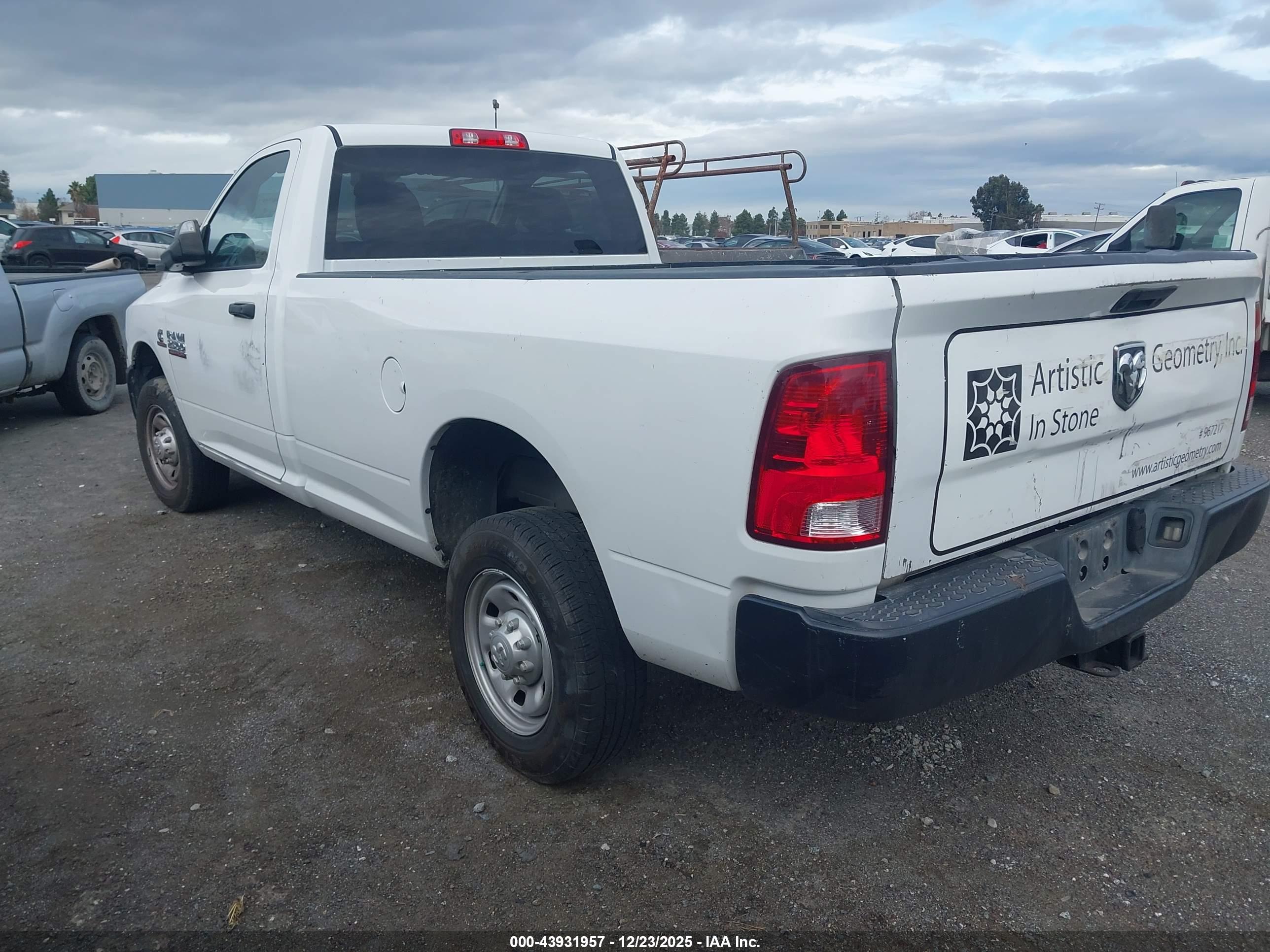 RAM 2500 image 3