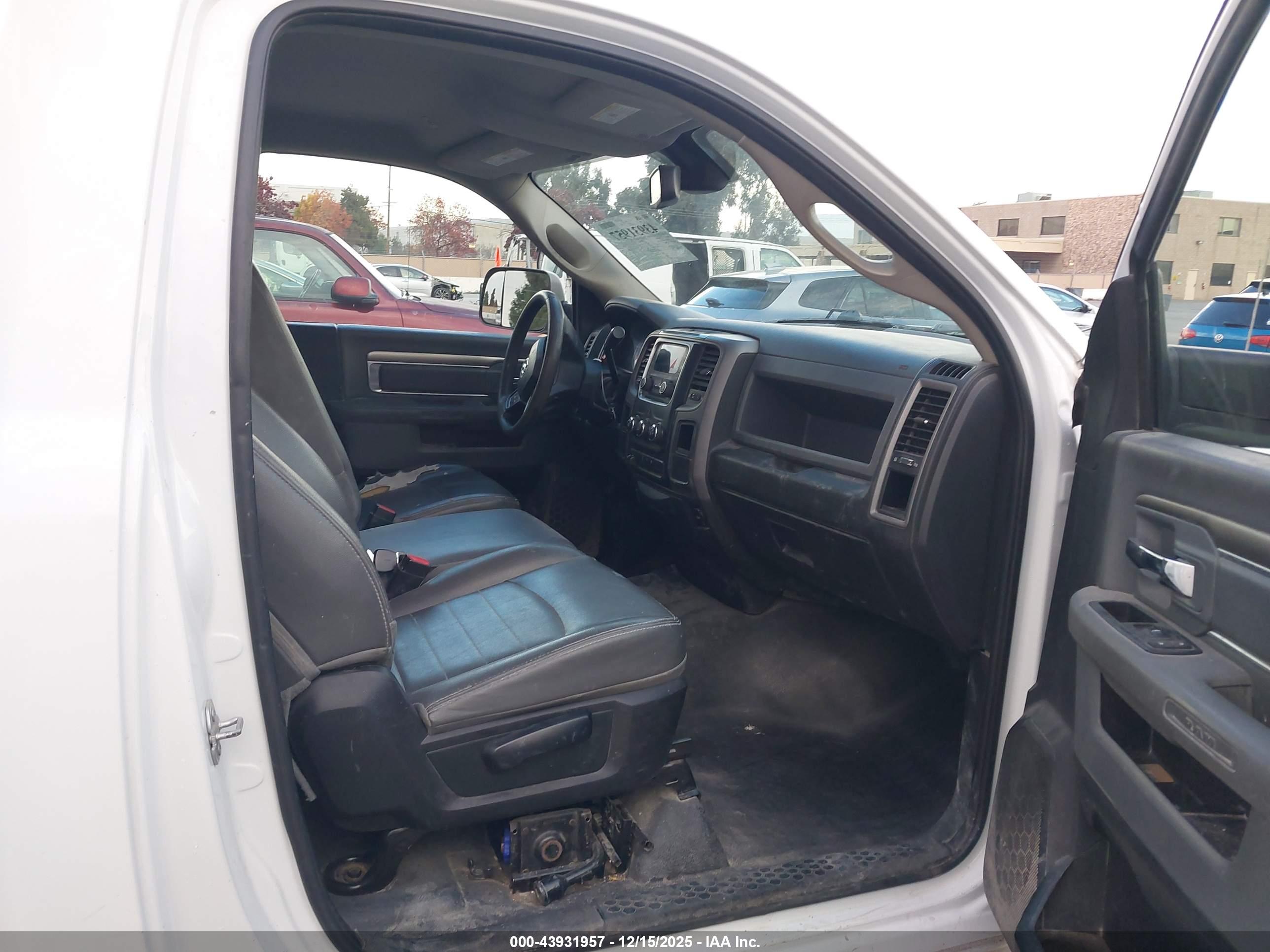 RAM 2500 image 5