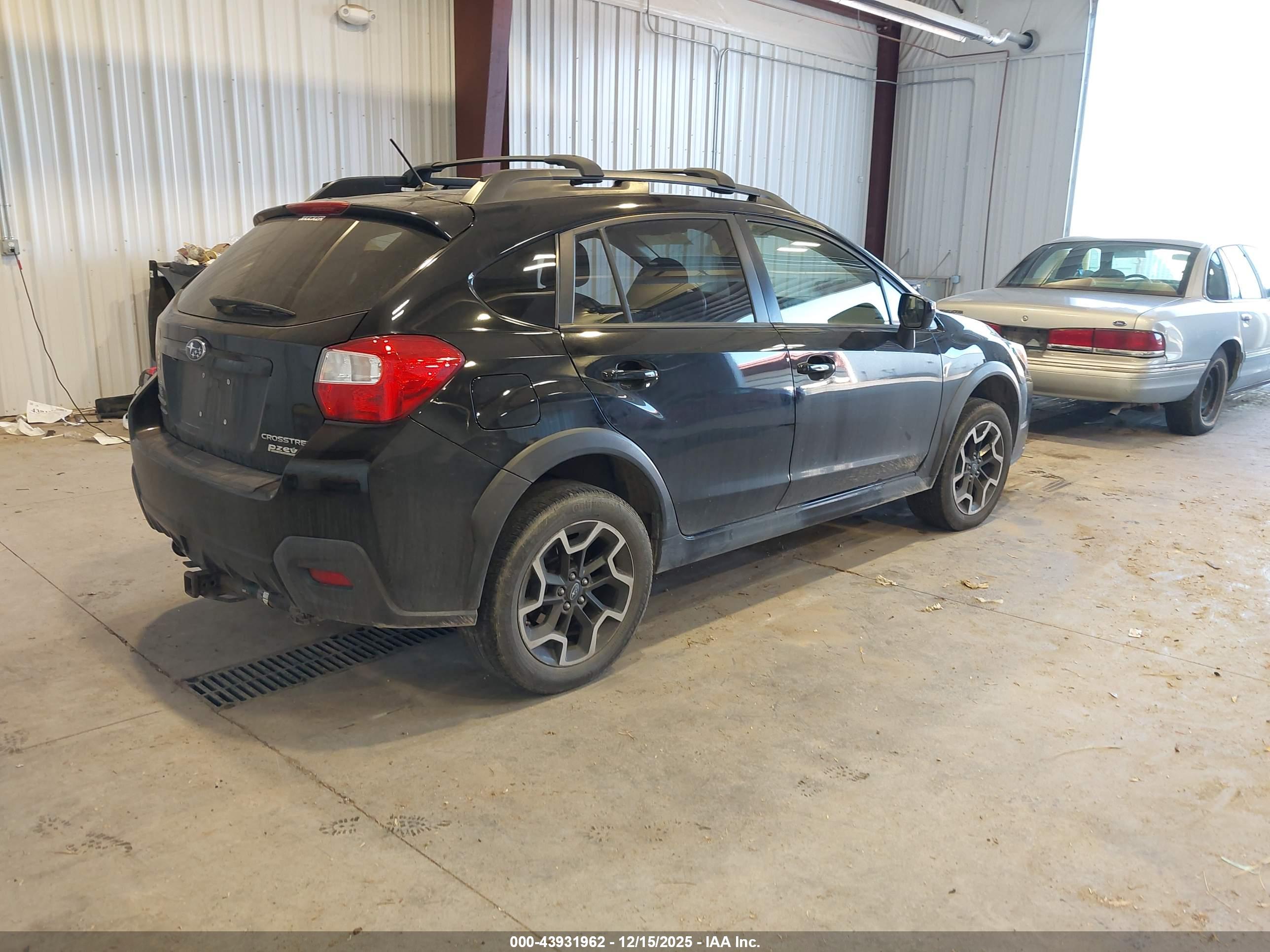 SUBARU CROSSTREK image 4