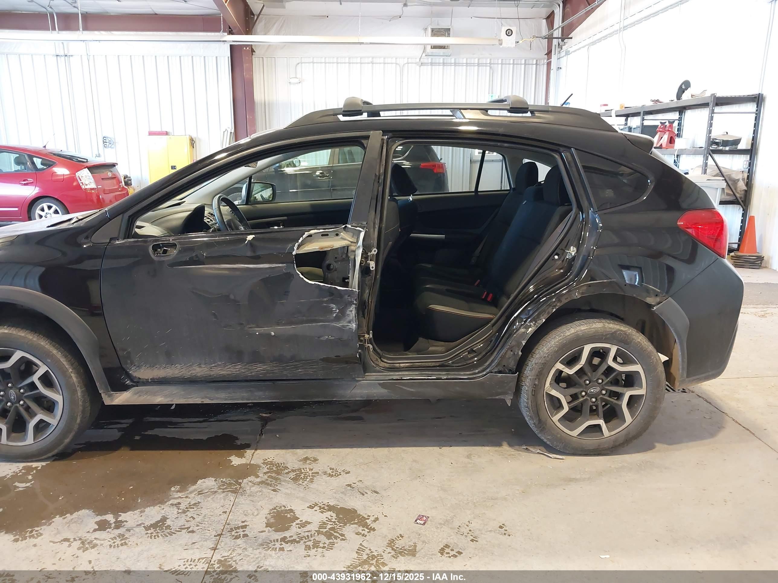 SUBARU CROSSTREK image 6
