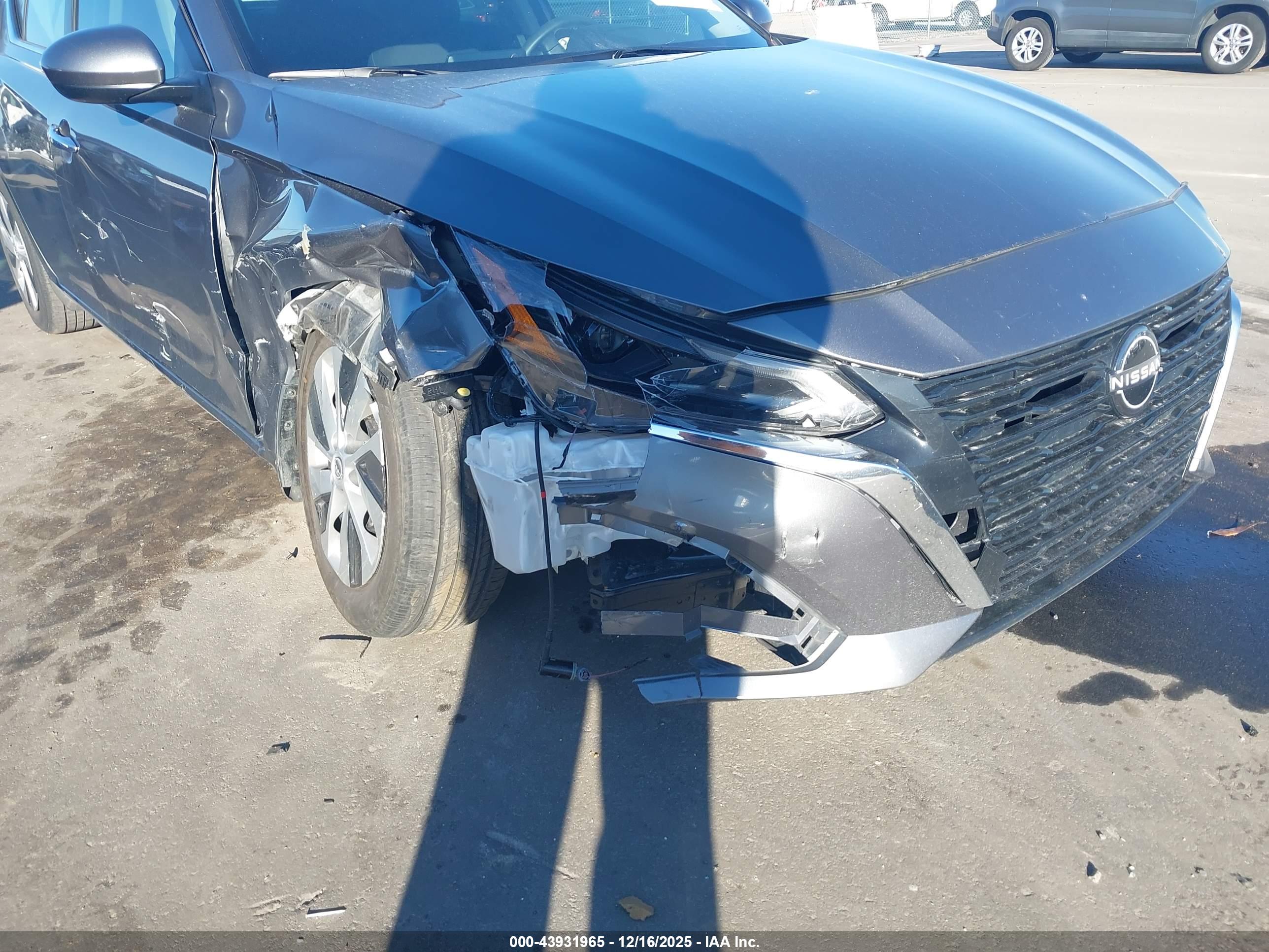 NISSAN ALTIMA image 6