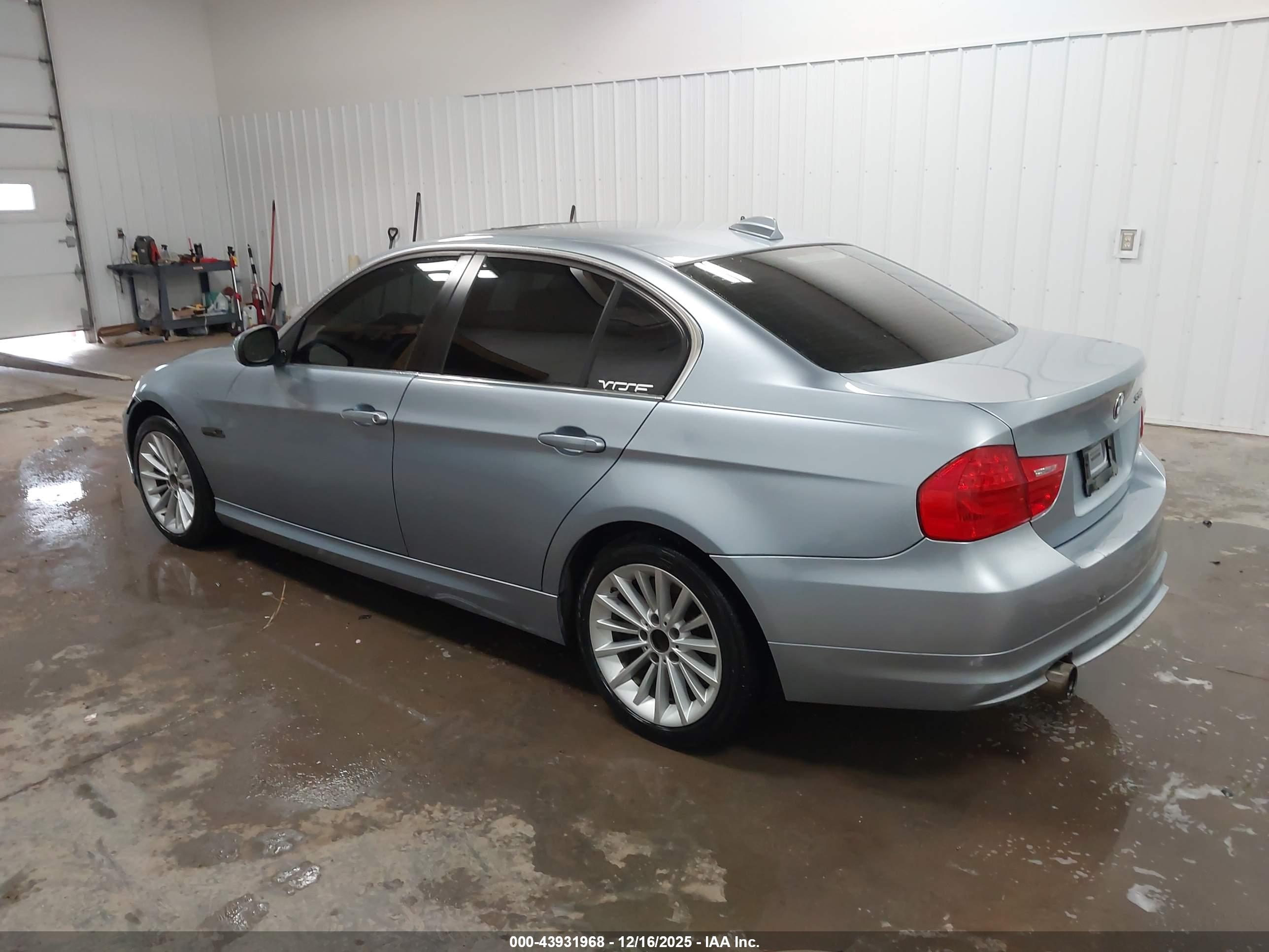 BMW 335I image 3