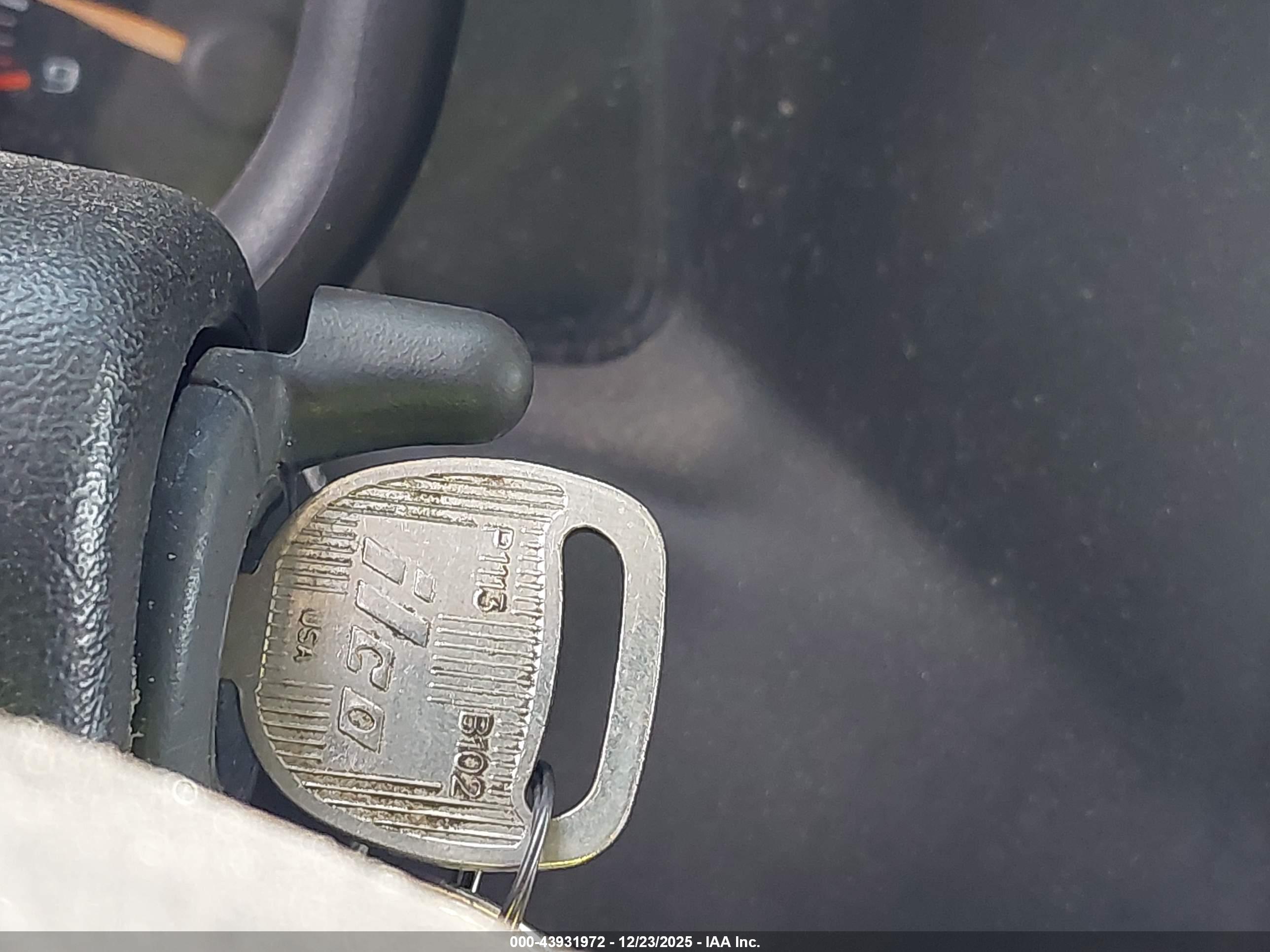 CHEVROLET EXPRESS image 11