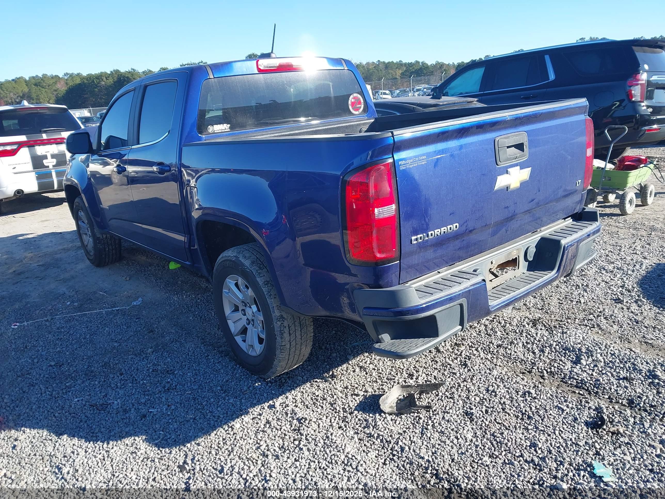 CHEVROLET COLORADO image 3