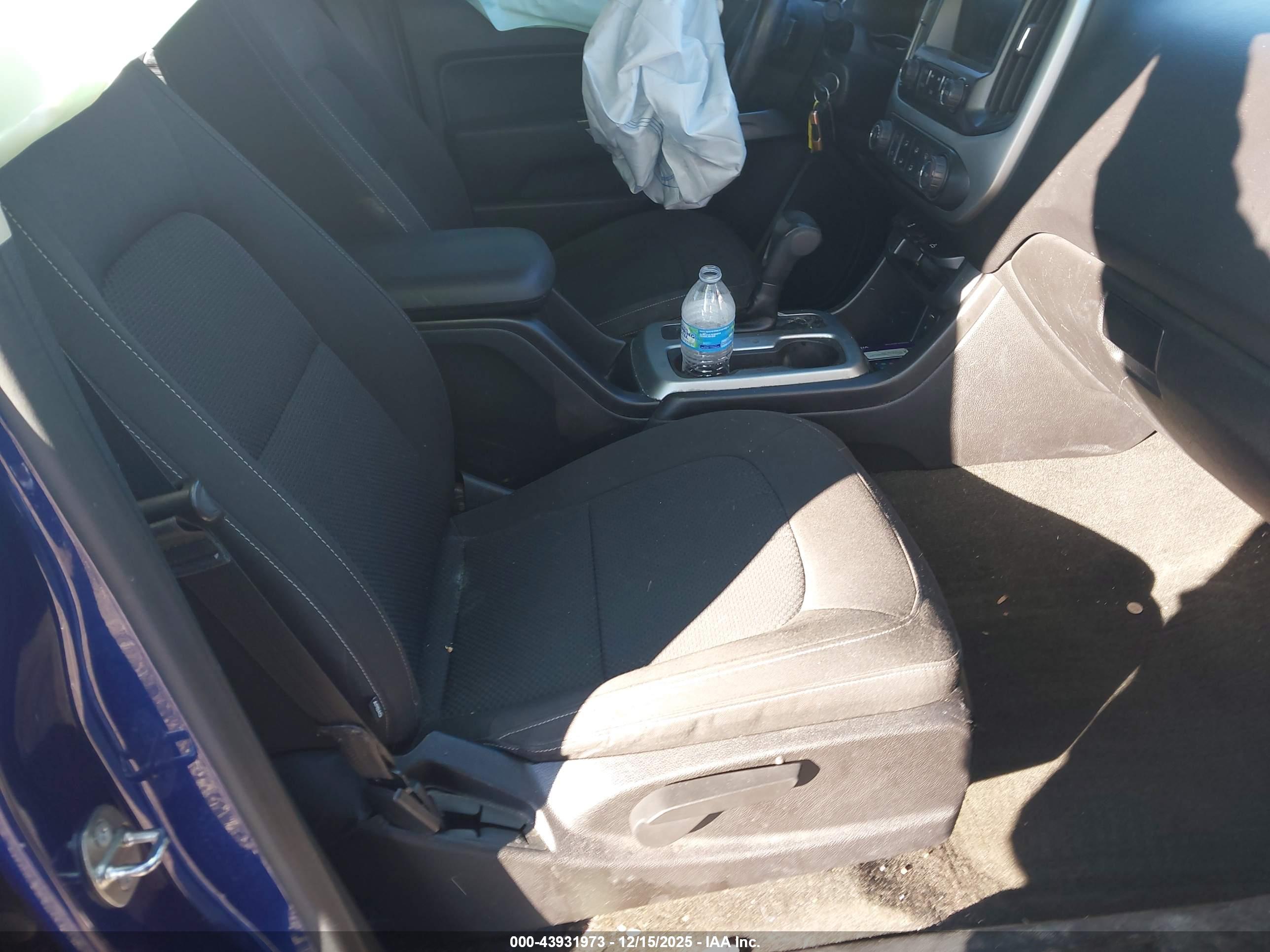 CHEVROLET COLORADO image 5