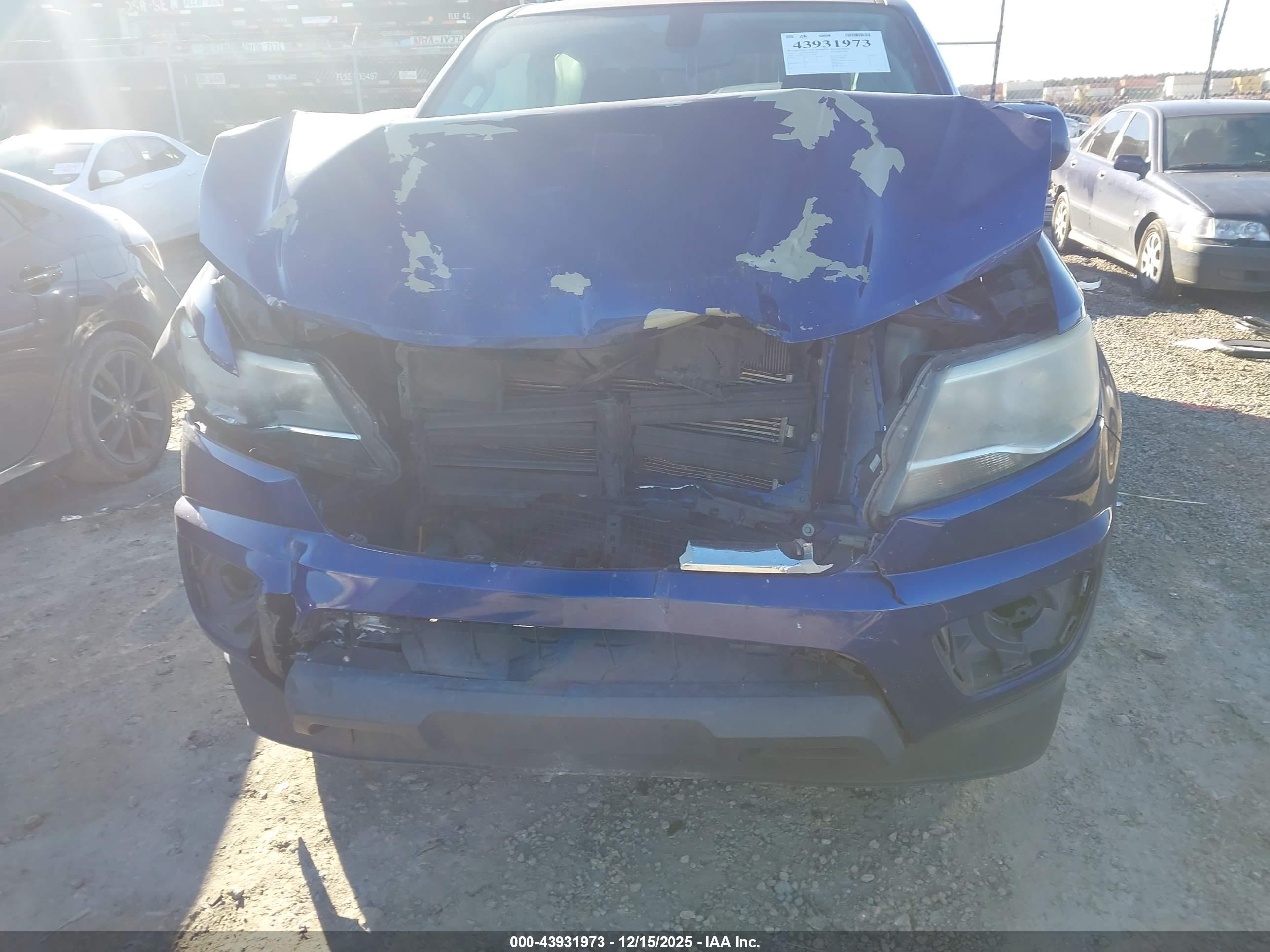 CHEVROLET COLORADO image 6