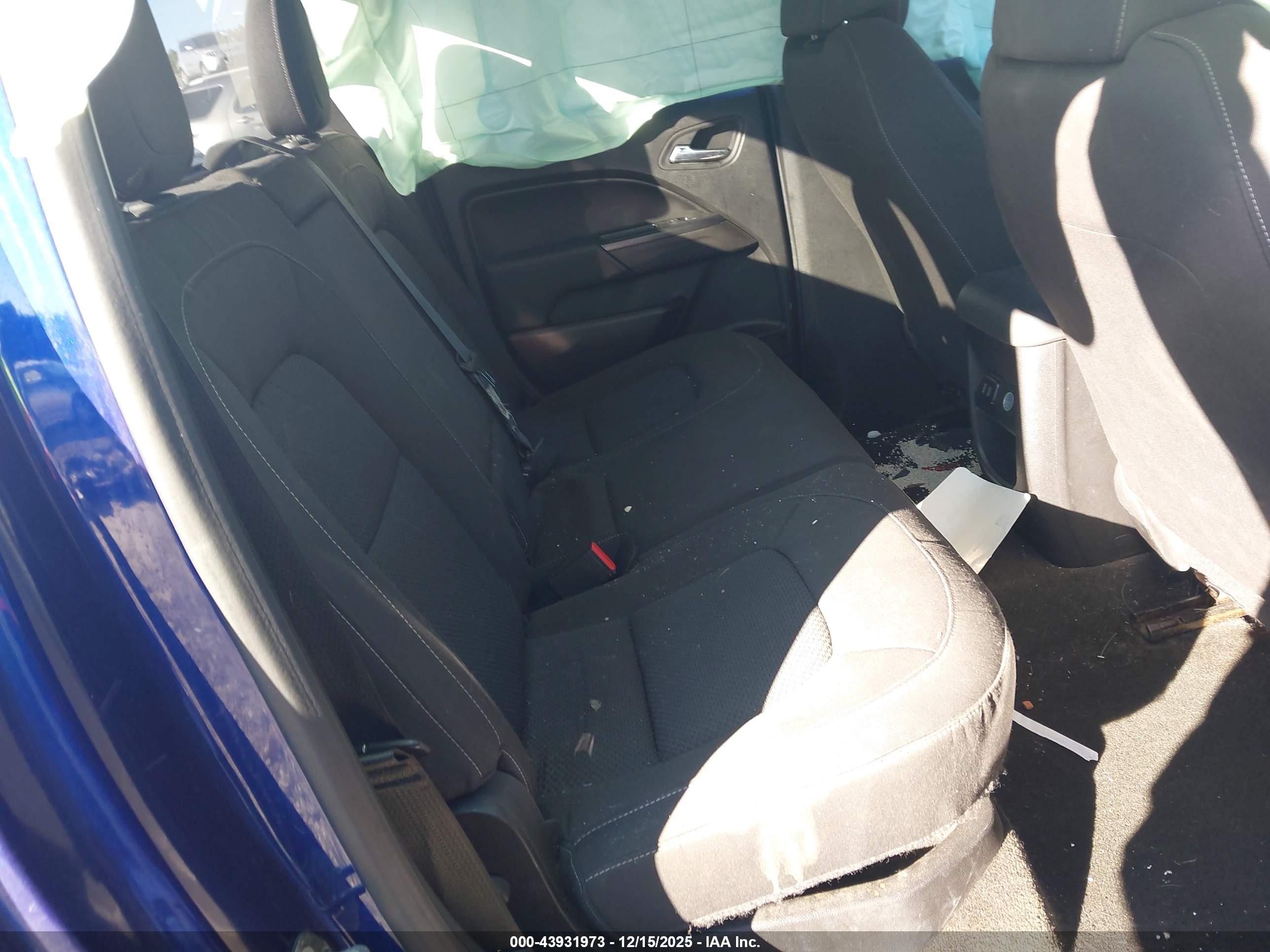 CHEVROLET COLORADO image 8