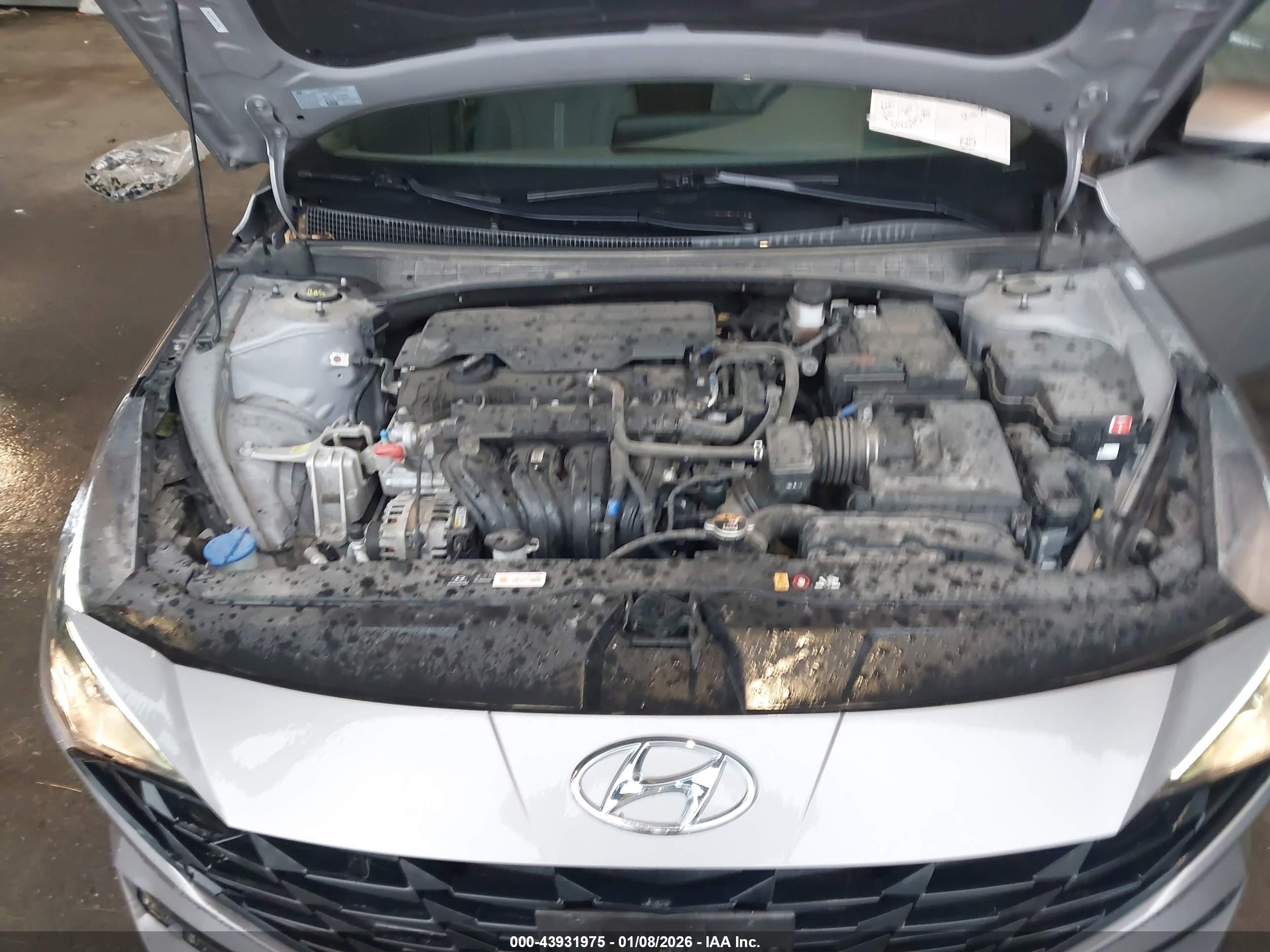 HYUNDAI ELANTRA image 10