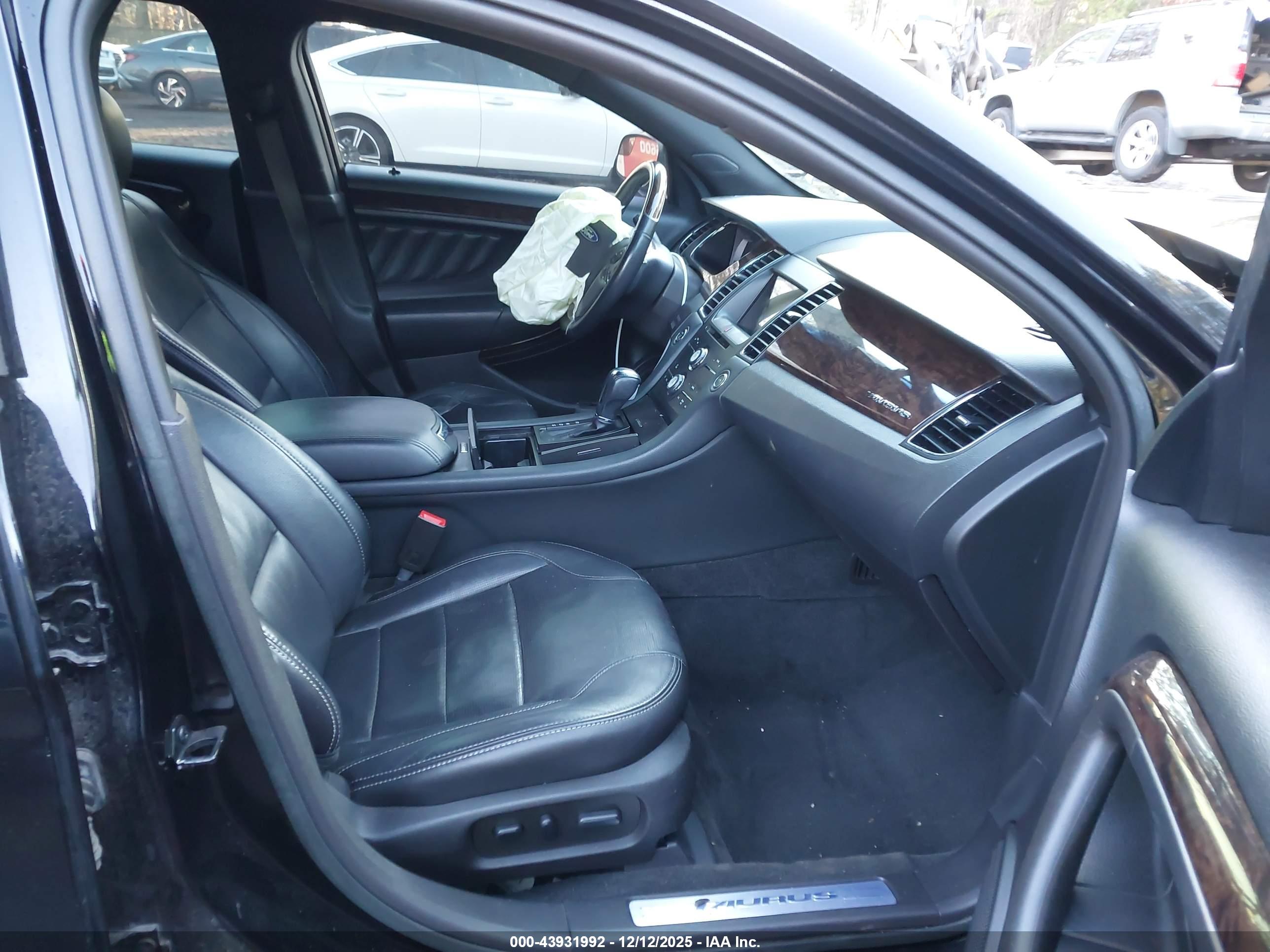 FORD TAURUS image 5