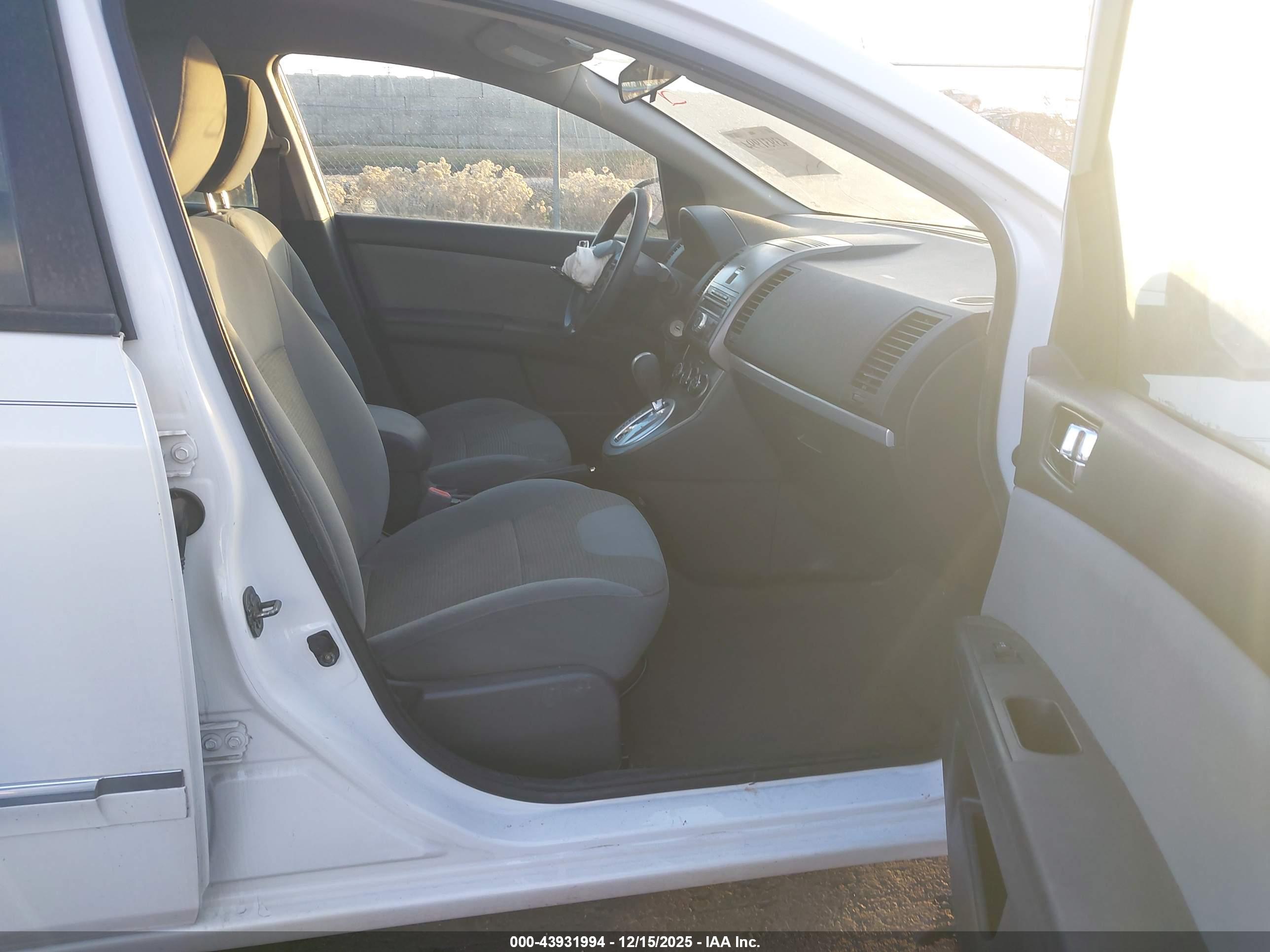 NISSAN SENTRA image 5