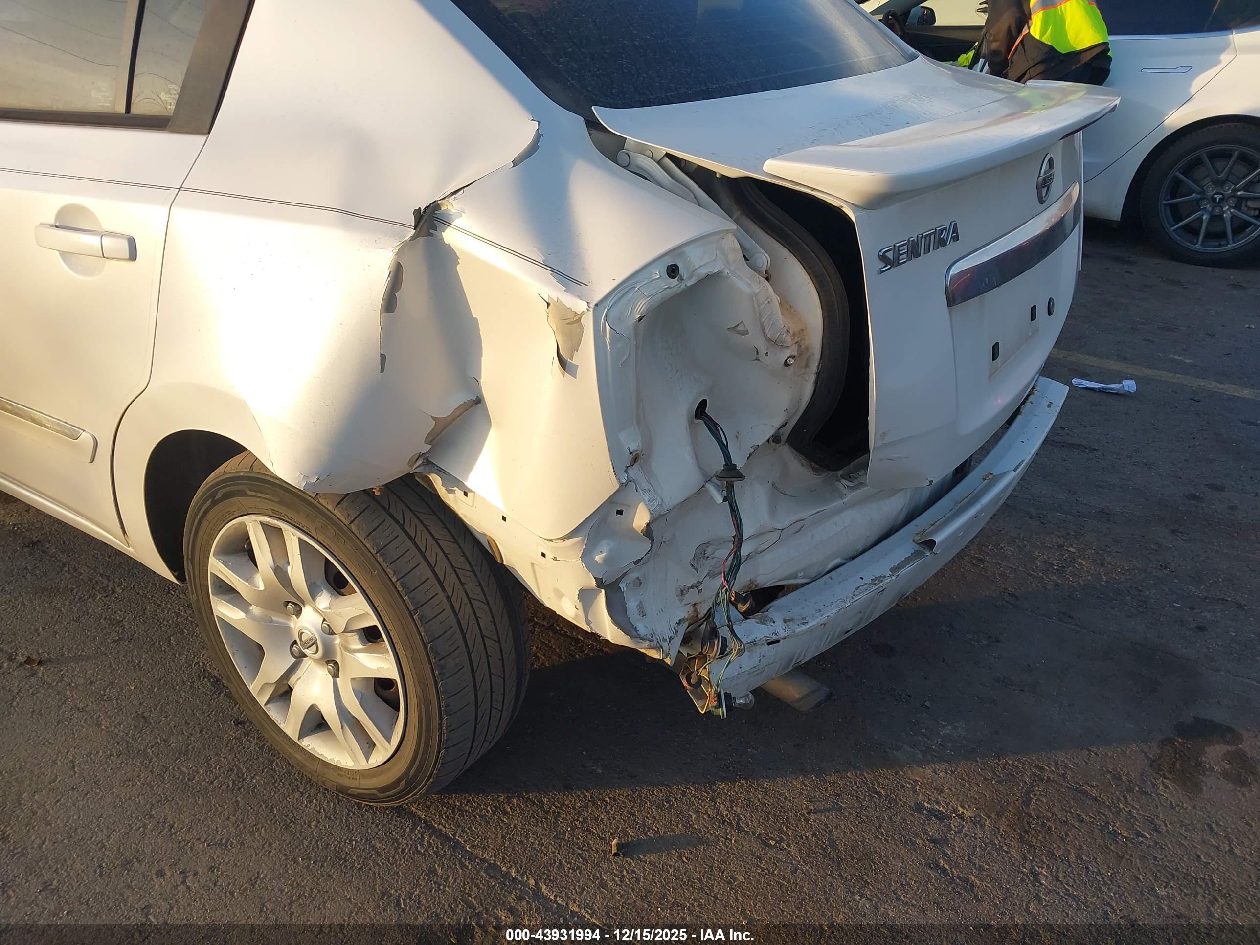NISSAN SENTRA image 6