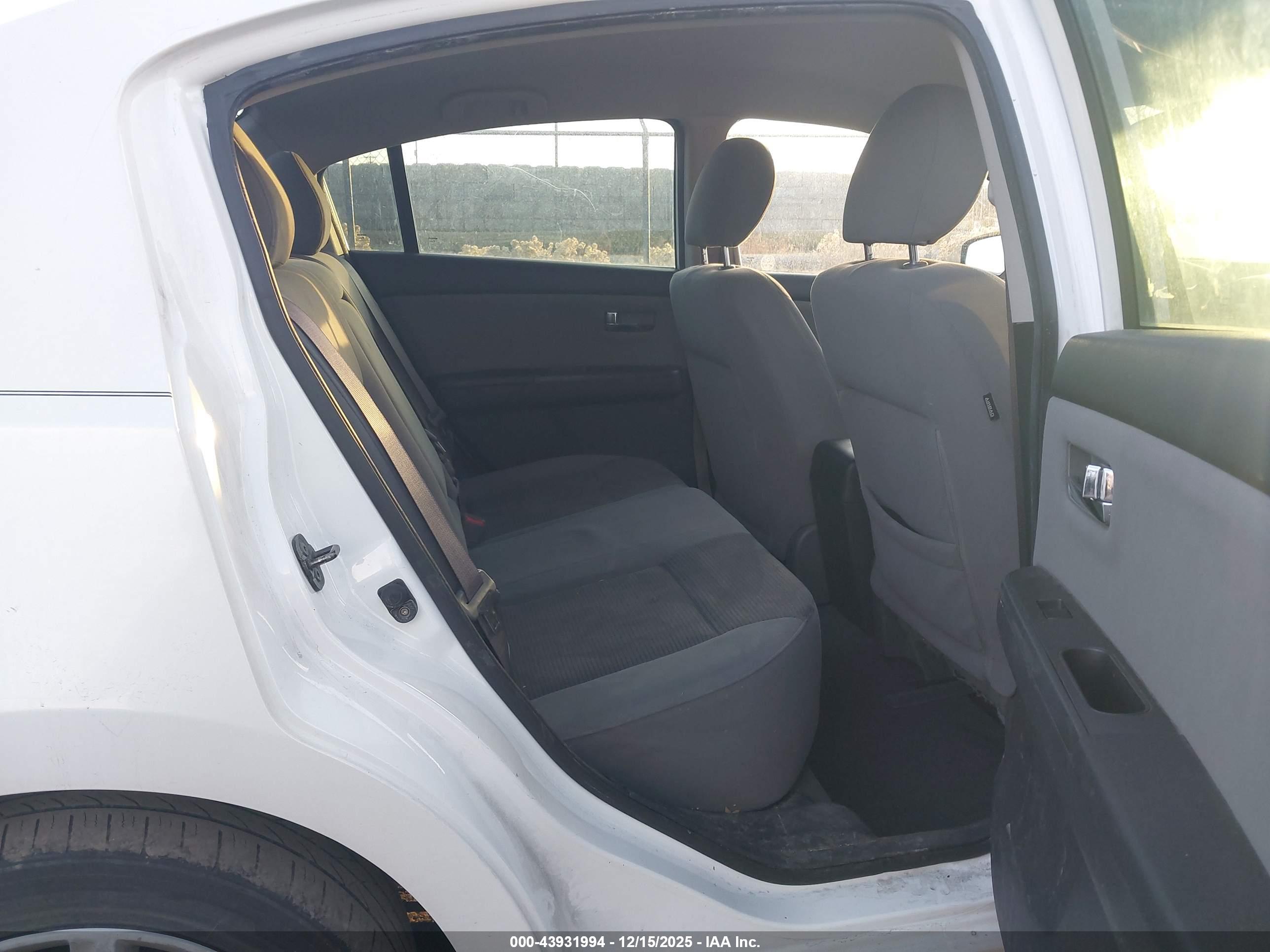 NISSAN SENTRA image 8