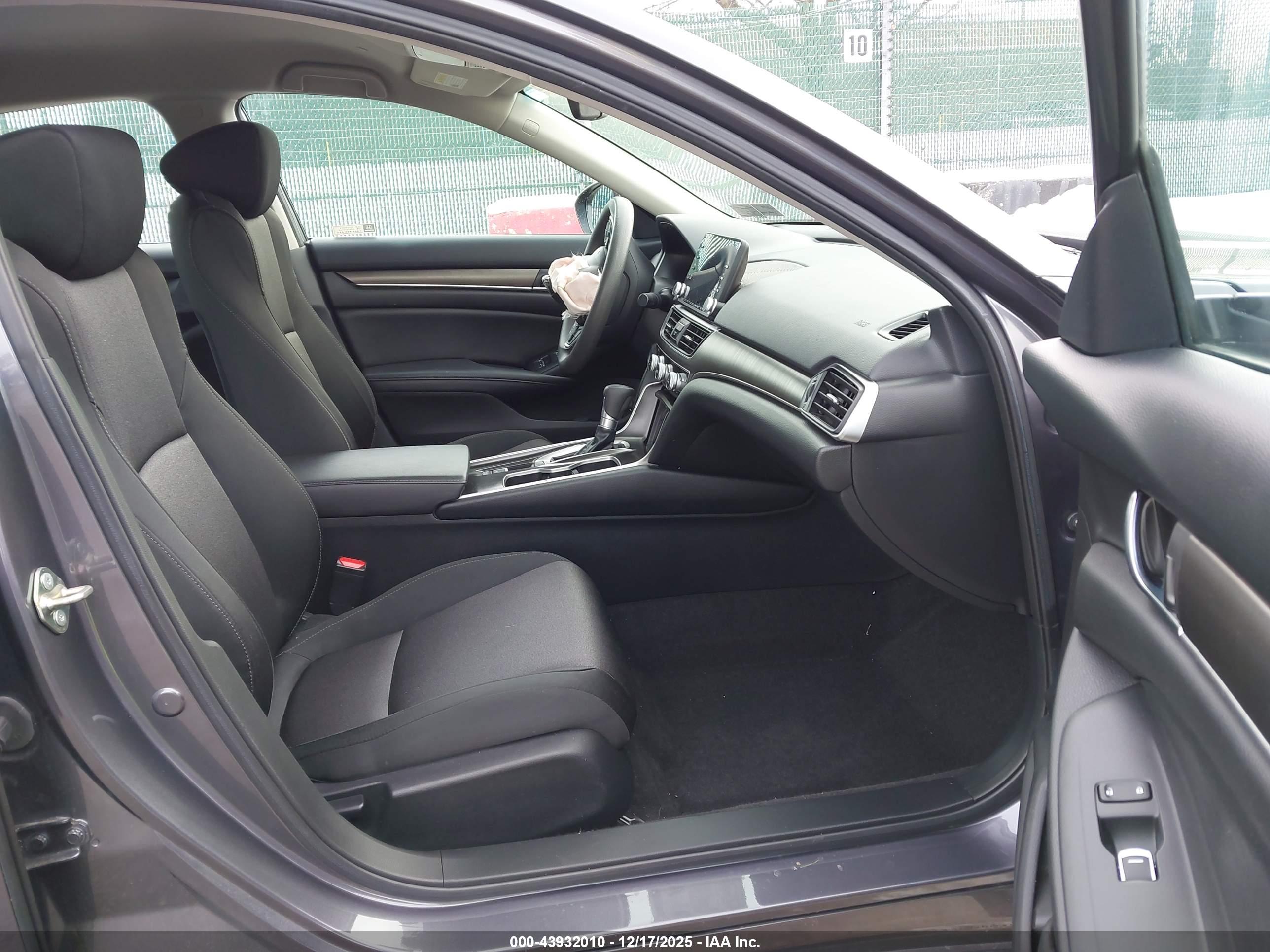 HONDA ACCORD image 5