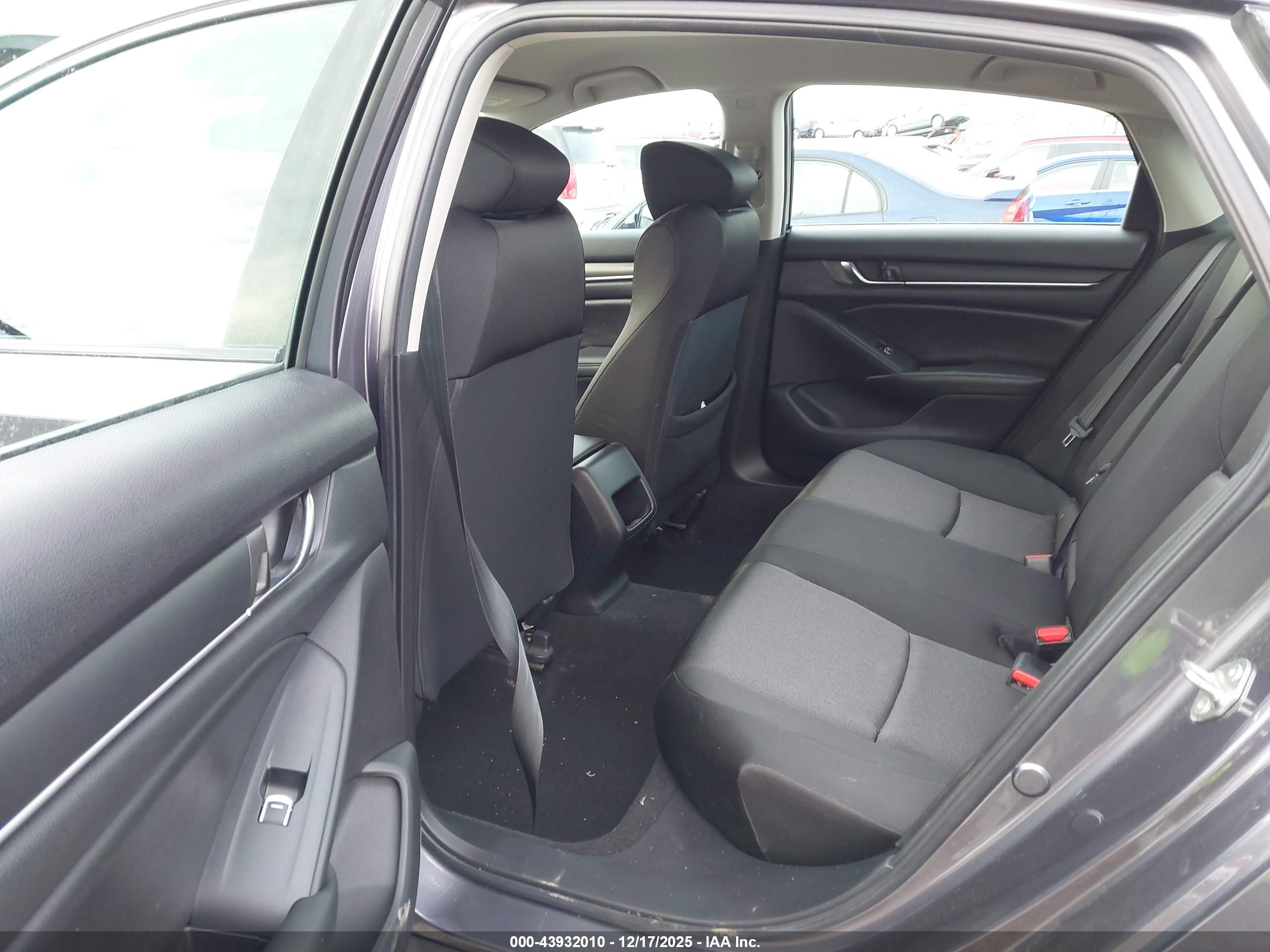 HONDA ACCORD image 8