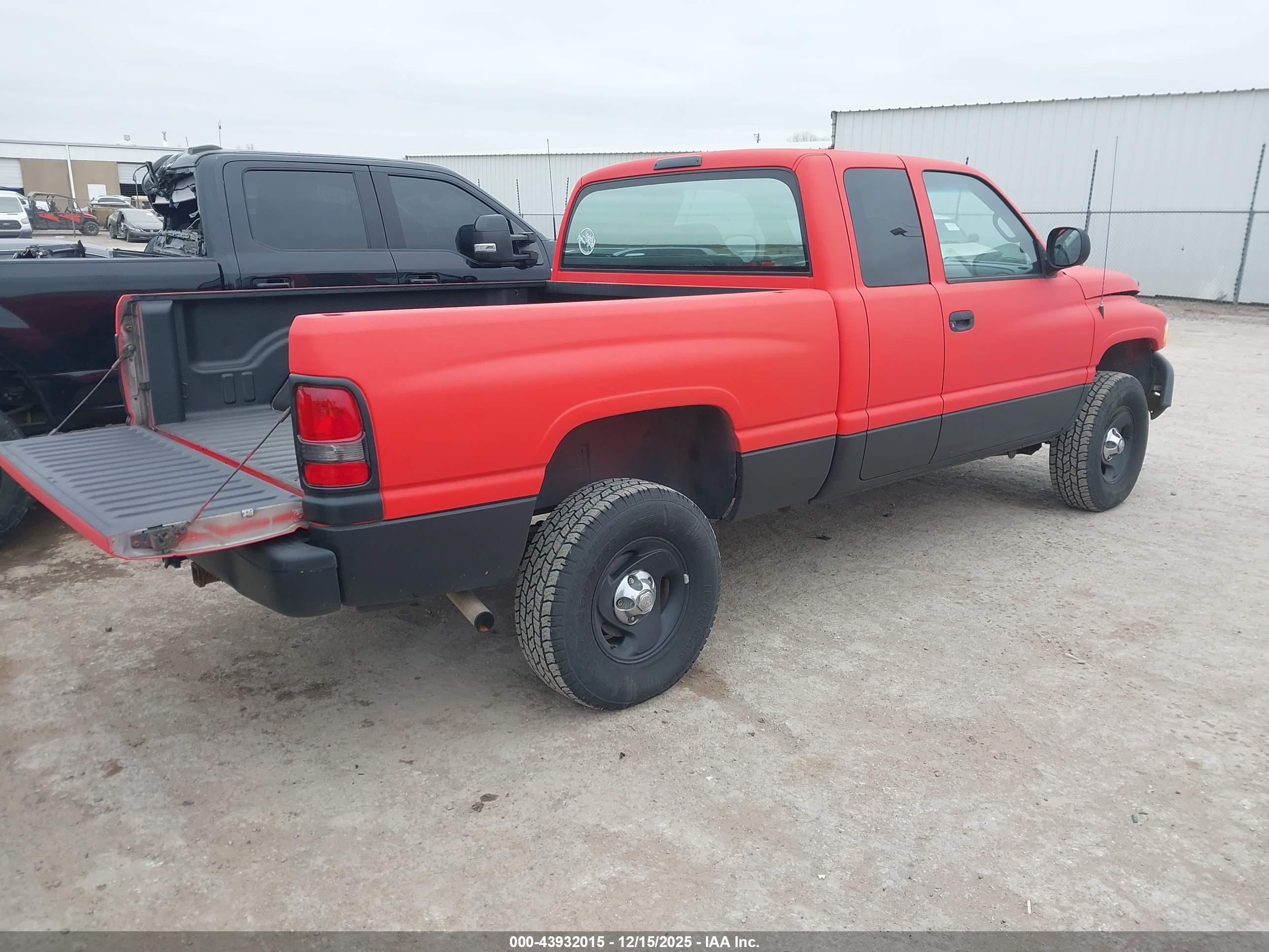 DODGE RAM image 4