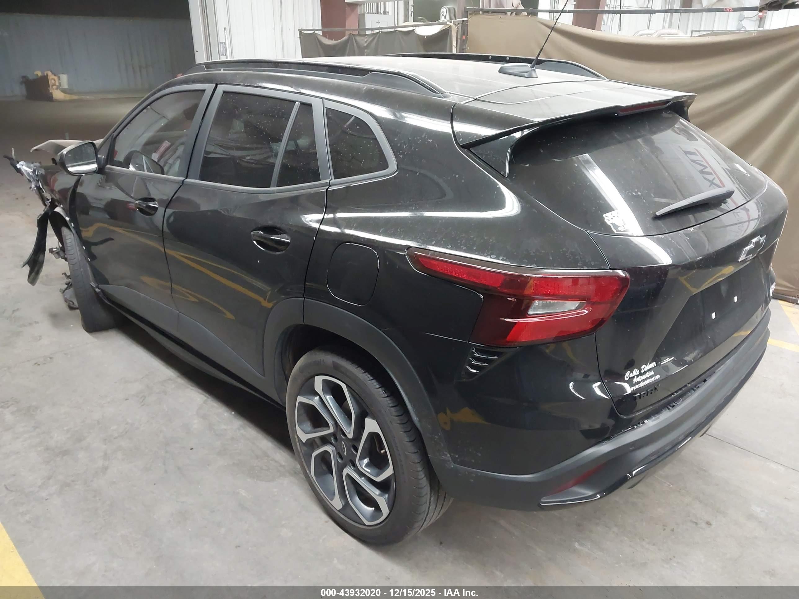 CHEVROLET TRAX image 3