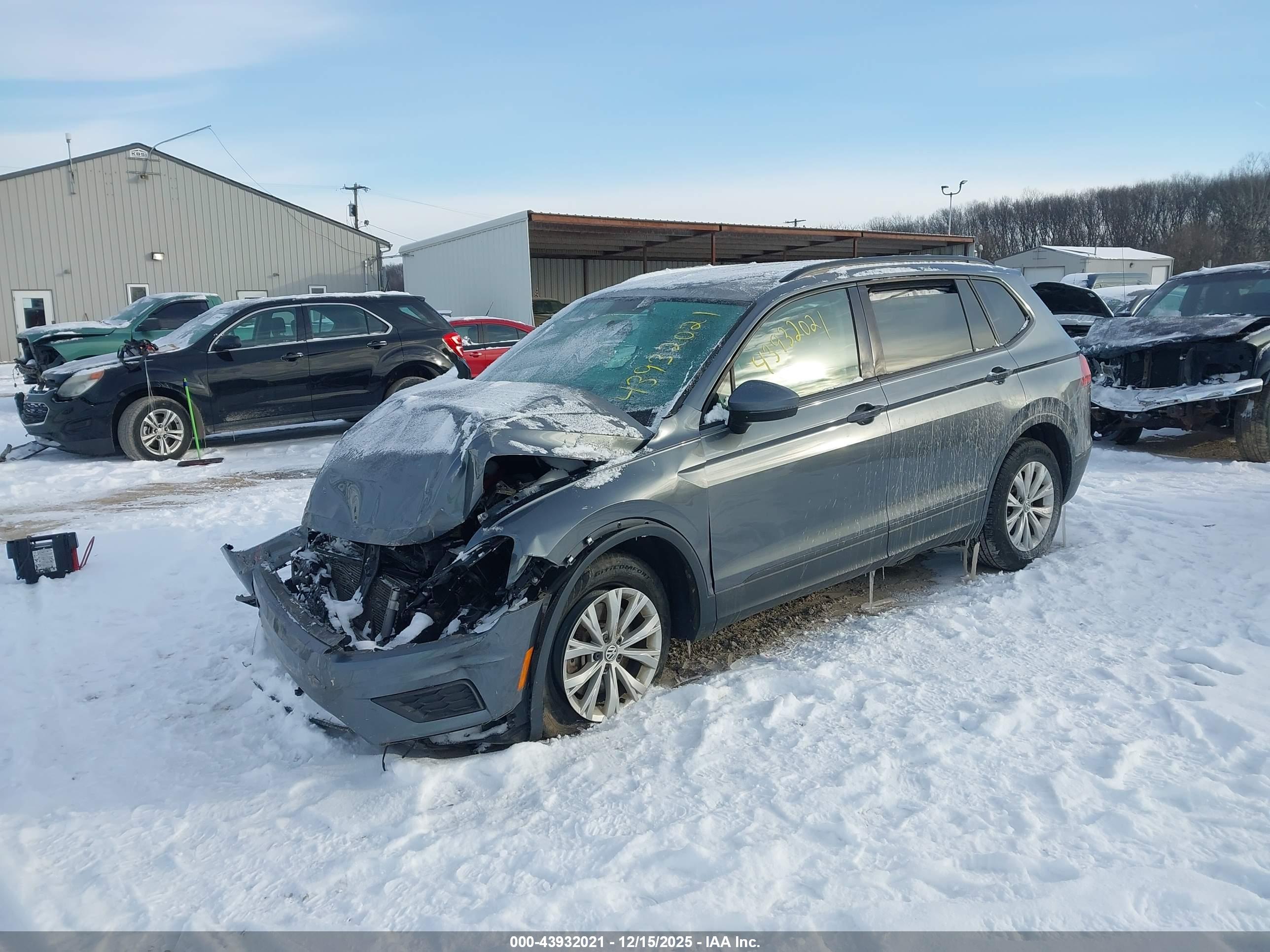 VOLKSWAGEN TIGUAN image 2