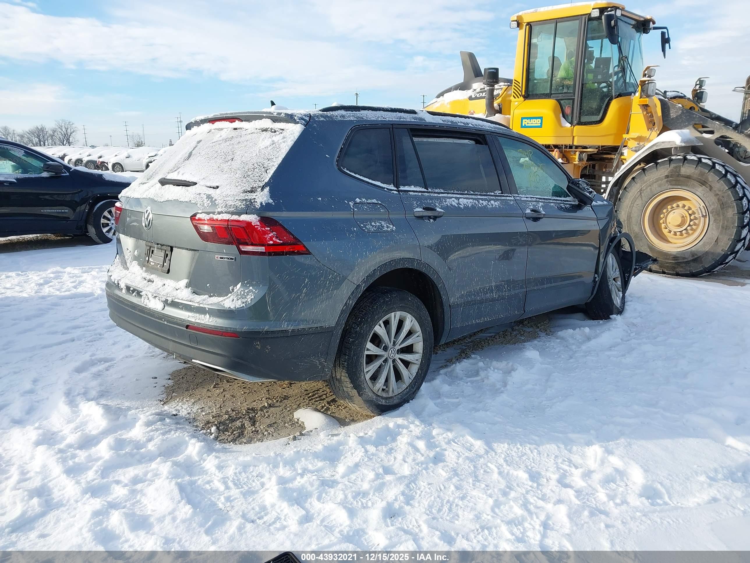 VOLKSWAGEN TIGUAN image 4