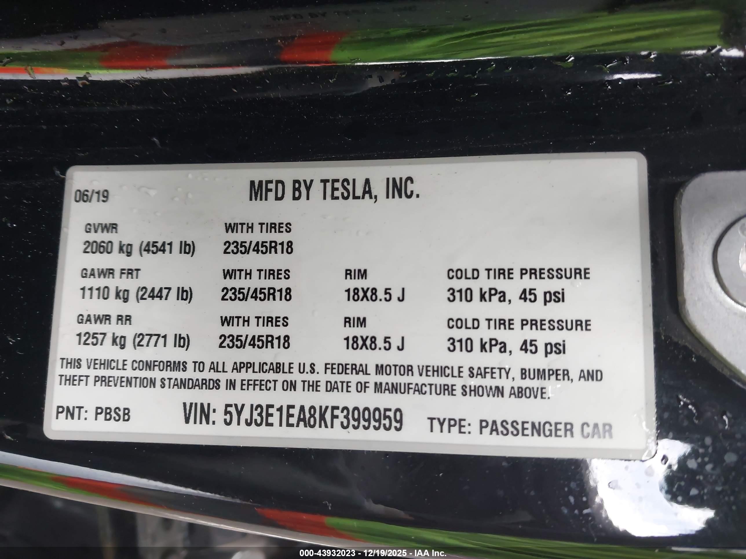 TESLA MODEL image 9