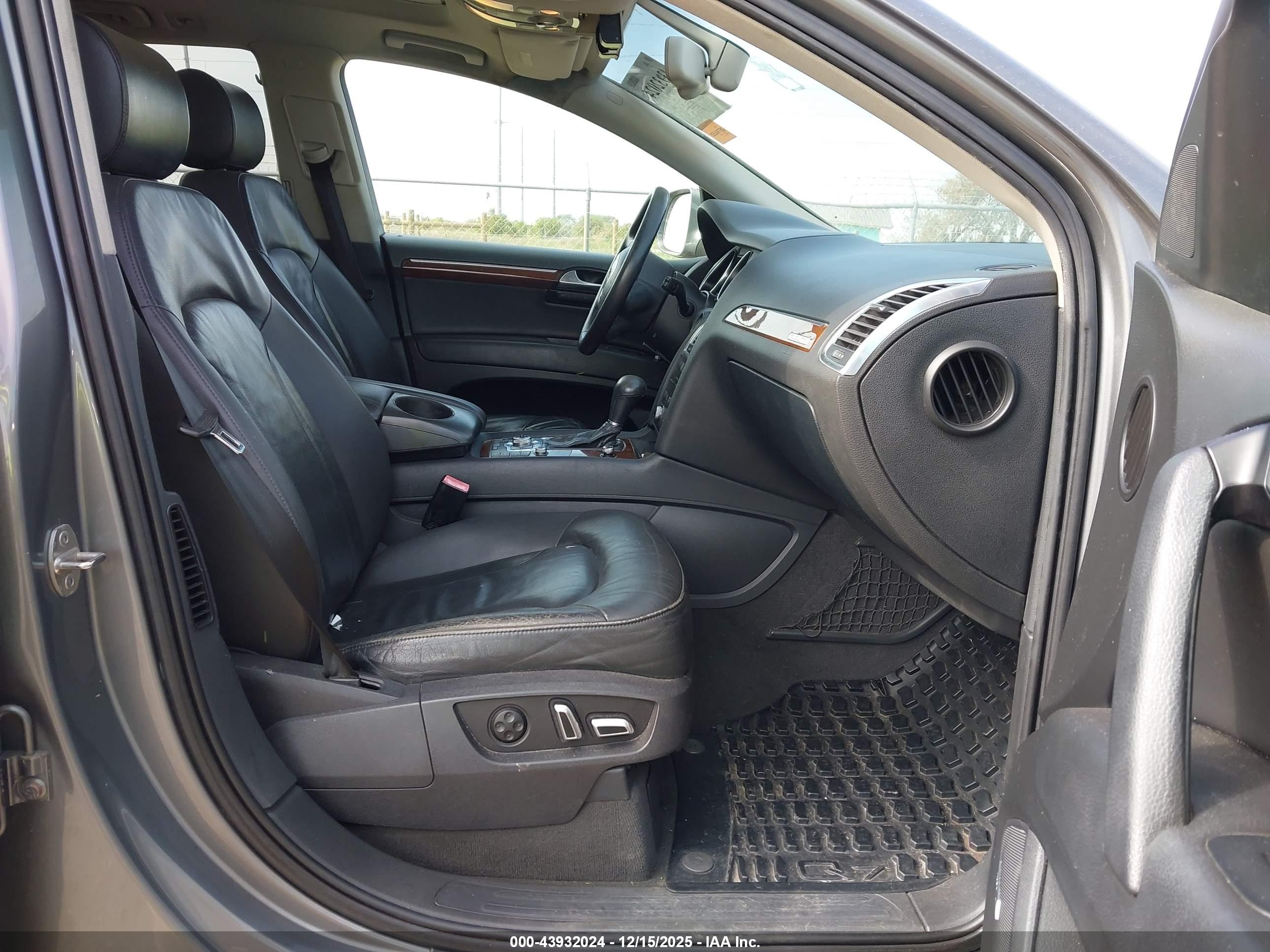 AUDI Q7 image 5