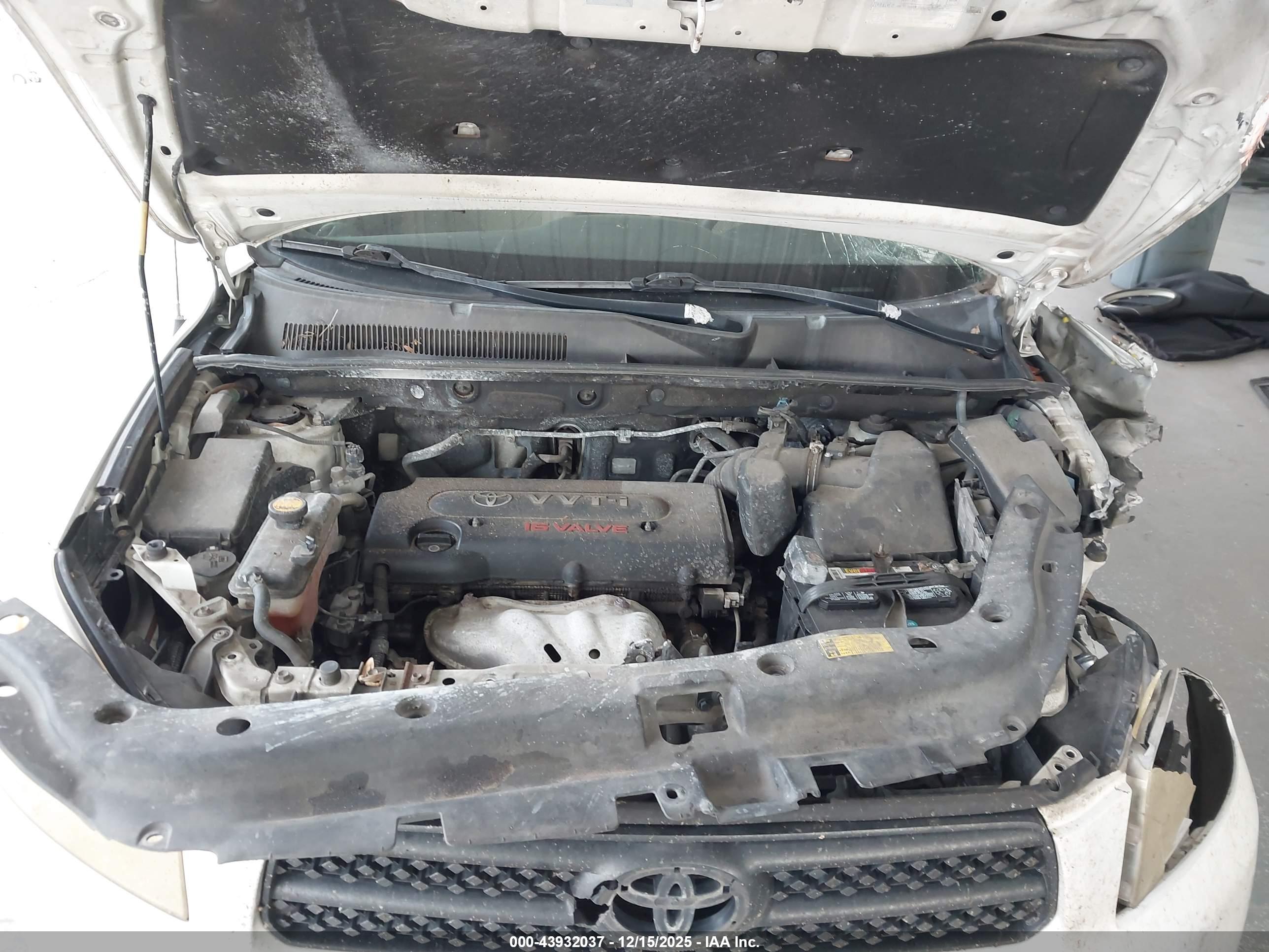 TOYOTA RAV4 image 10
