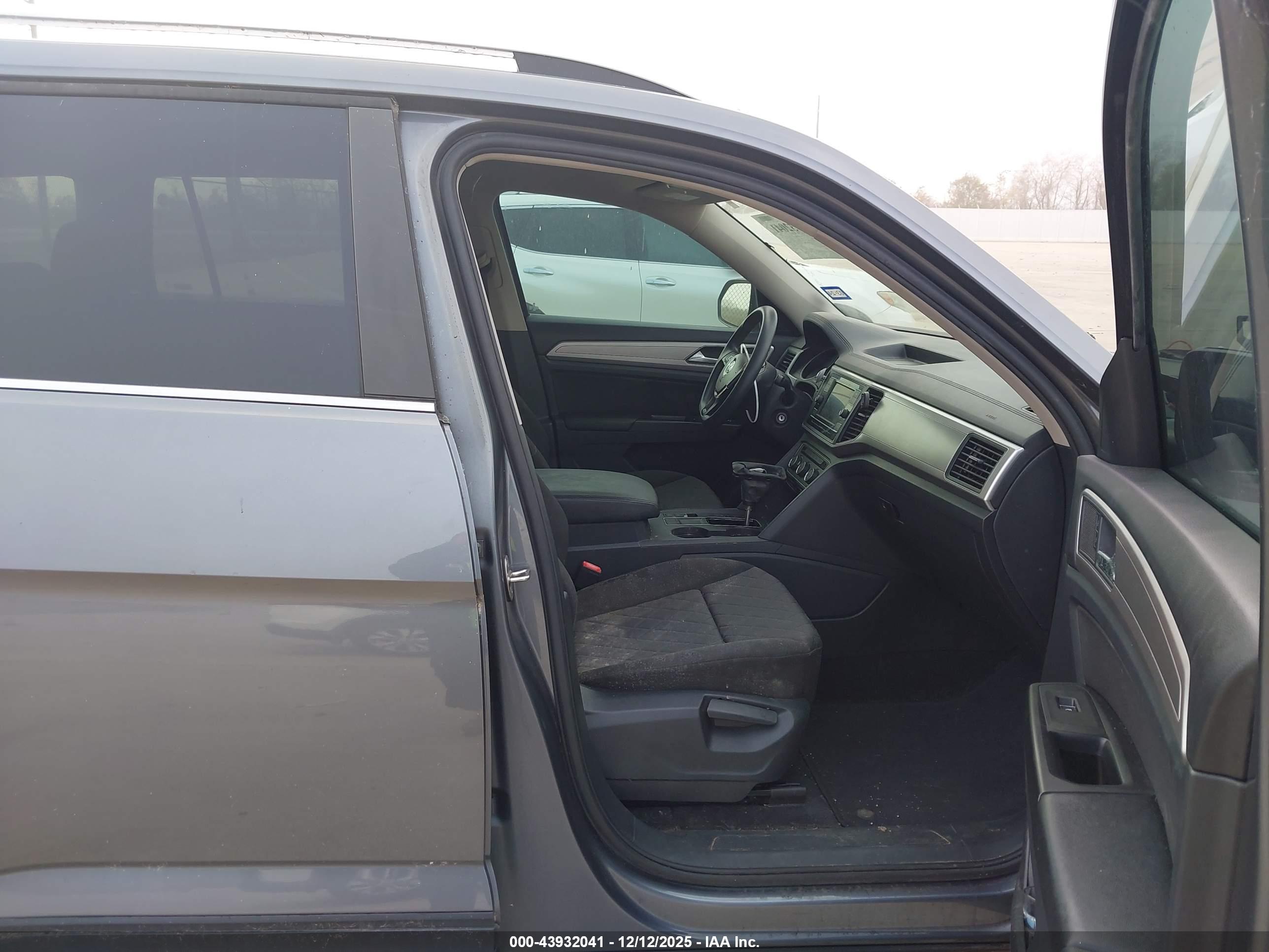 VOLKSWAGEN ATLAS image 5
