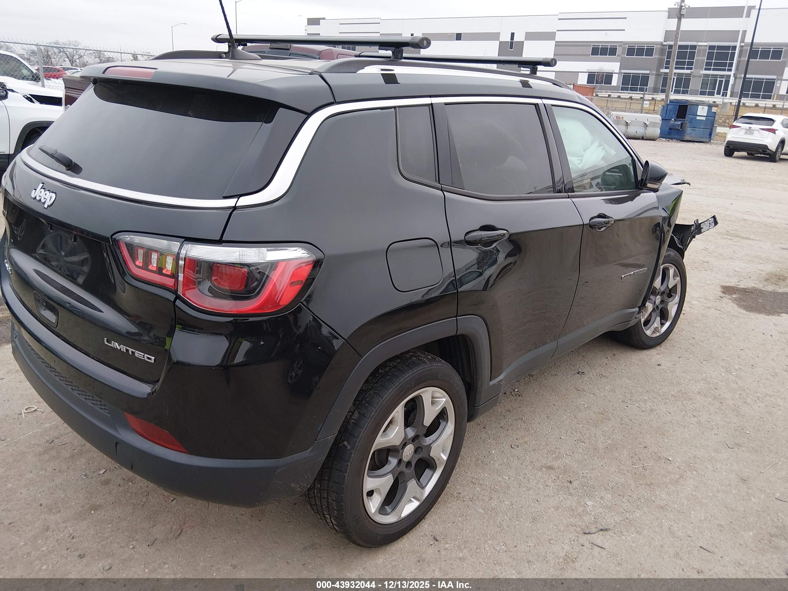 JEEP COMPASS image 4