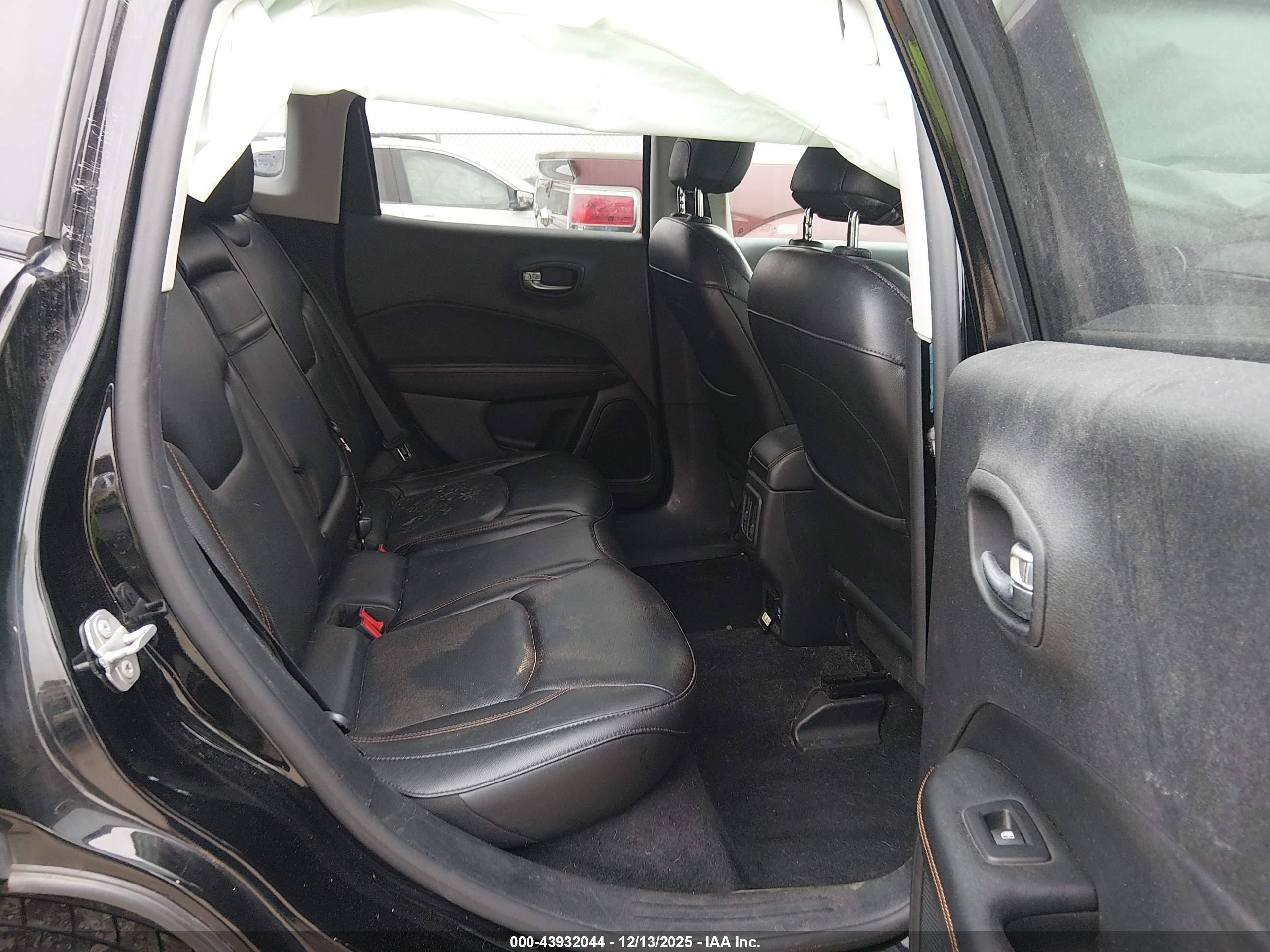 JEEP COMPASS image 8