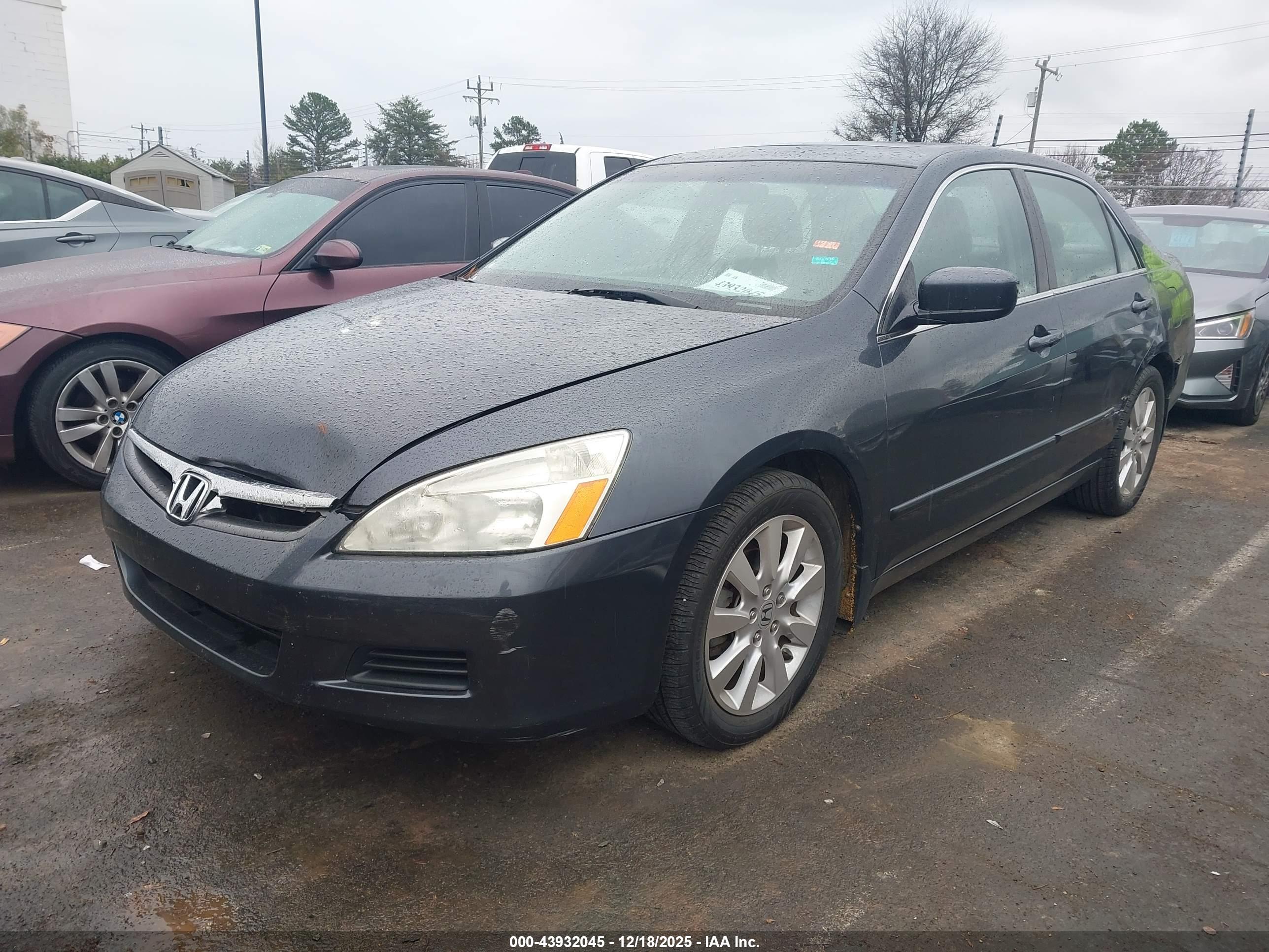 HONDA ACCORD image 2