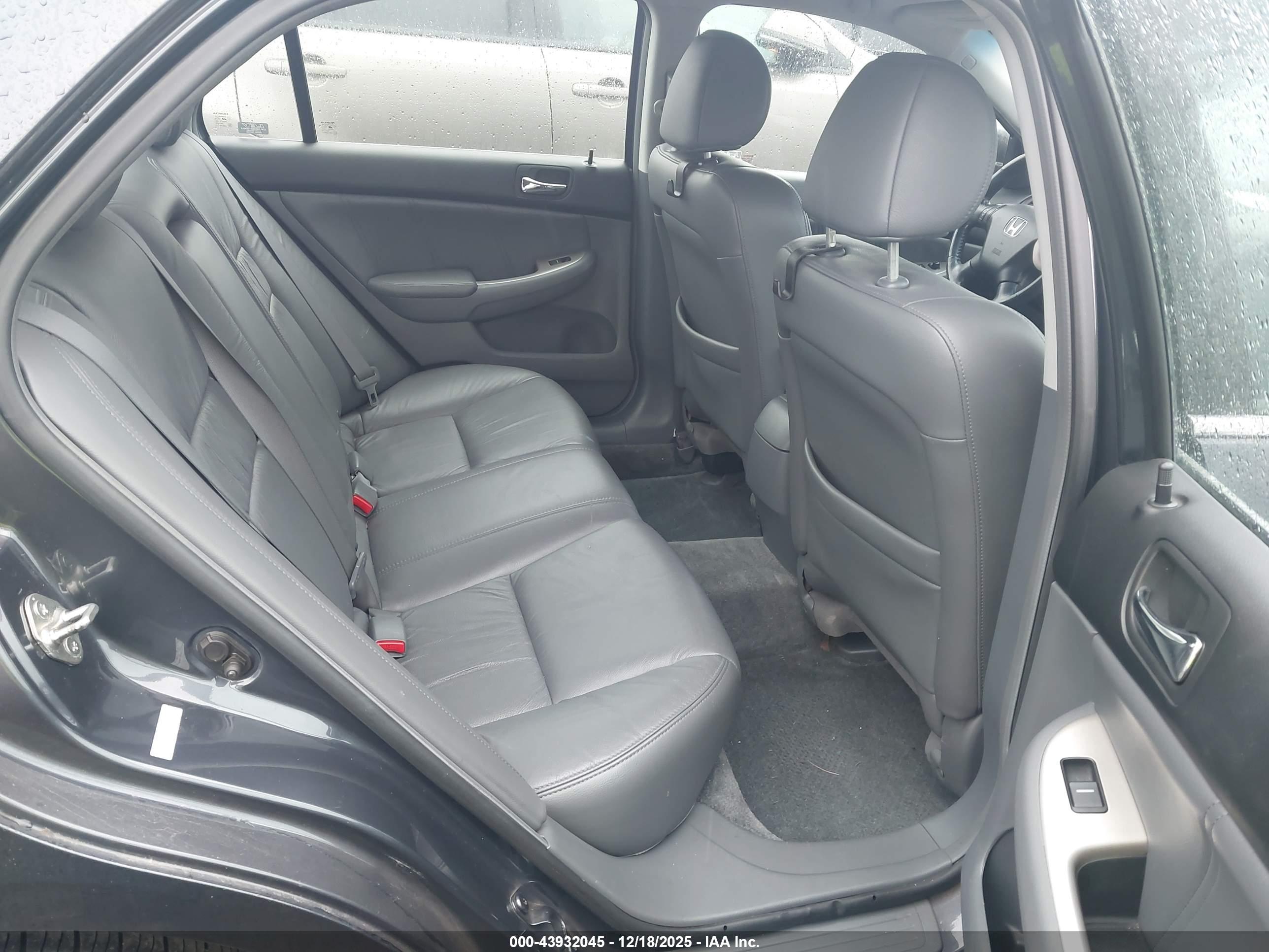 HONDA ACCORD image 8