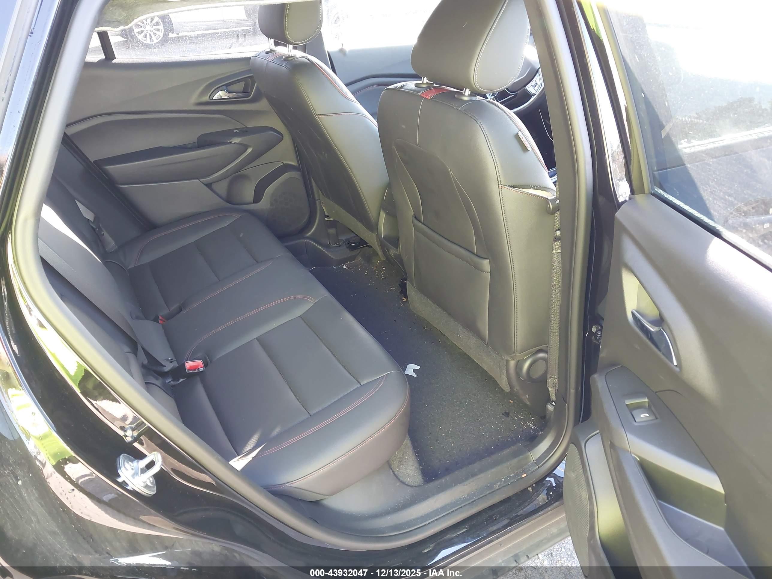 CHEVROLET TRAX image 8