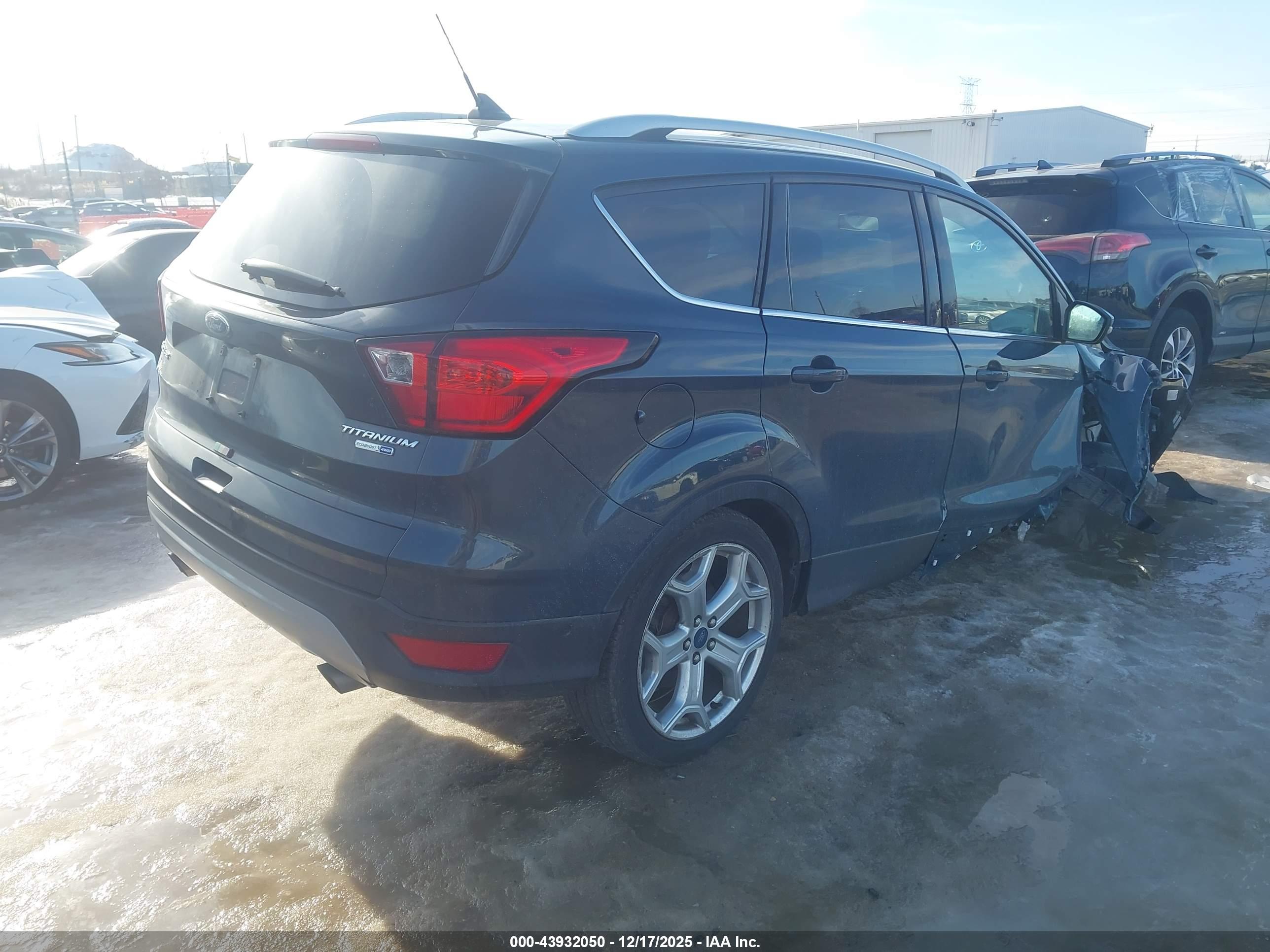 FORD ESCAPE image 4